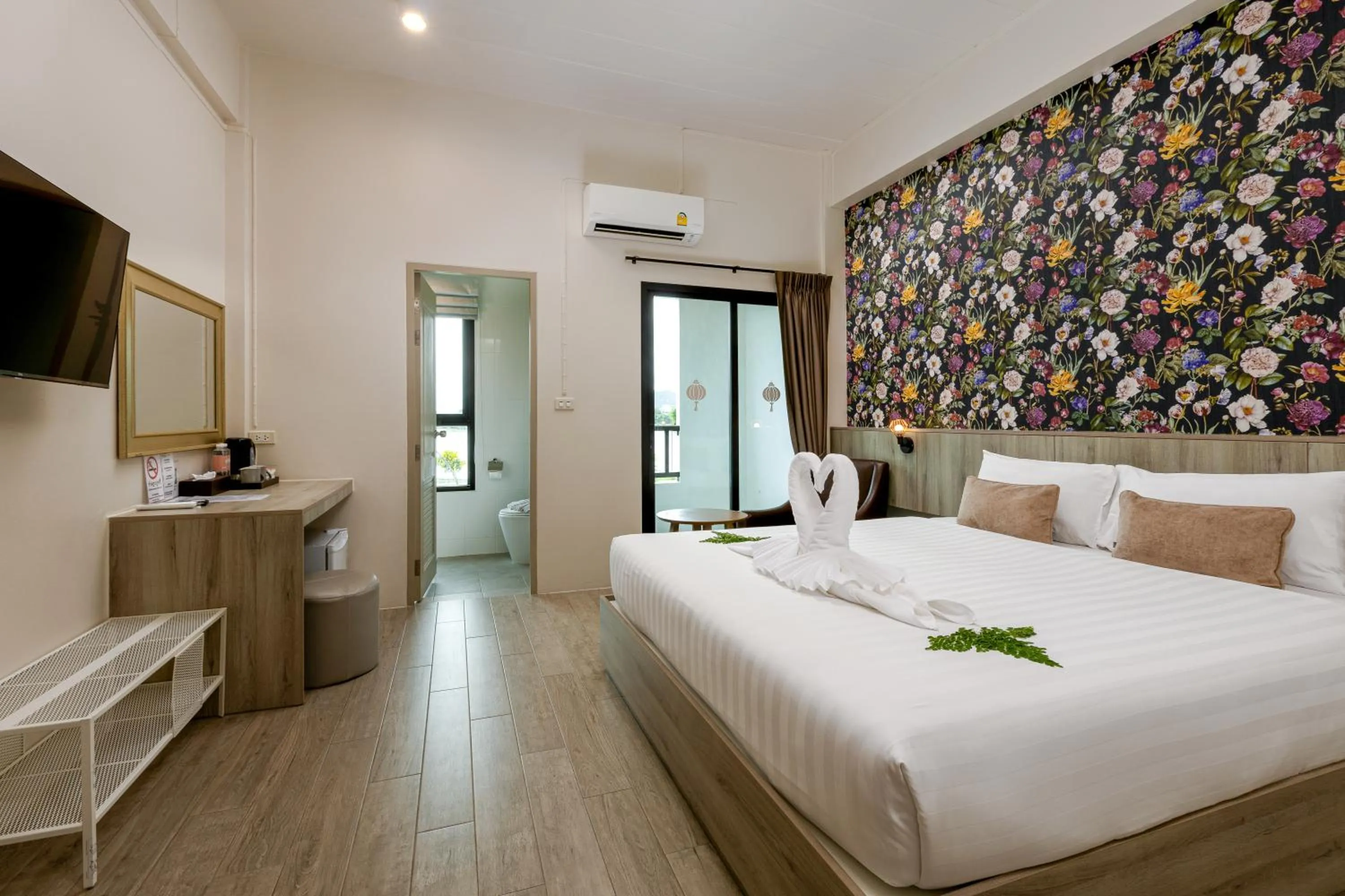 Area and facilities, Bed in Ang Pao Hotel Phuket