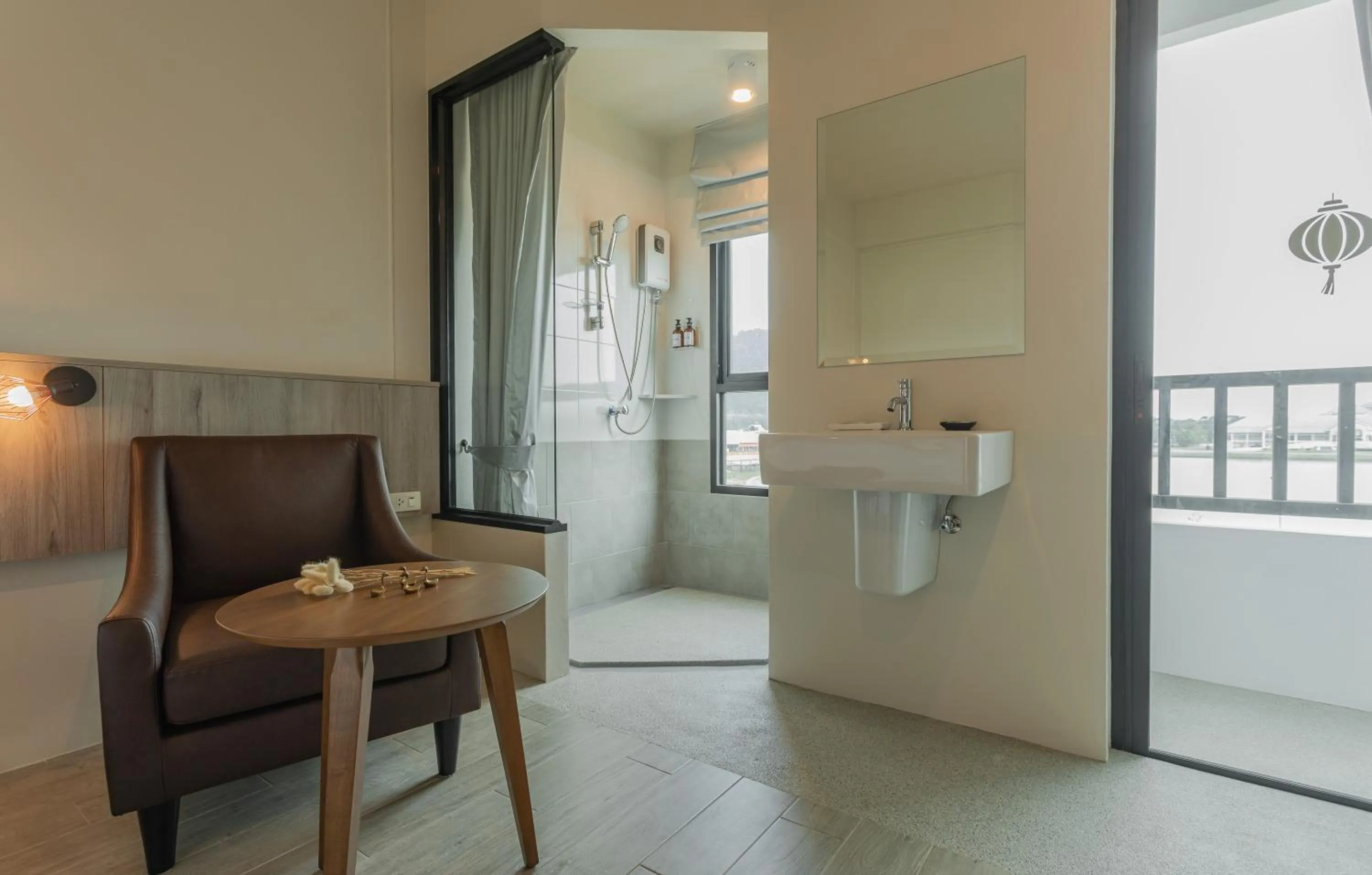 Bathroom in Ang Pao Hotel Phuket