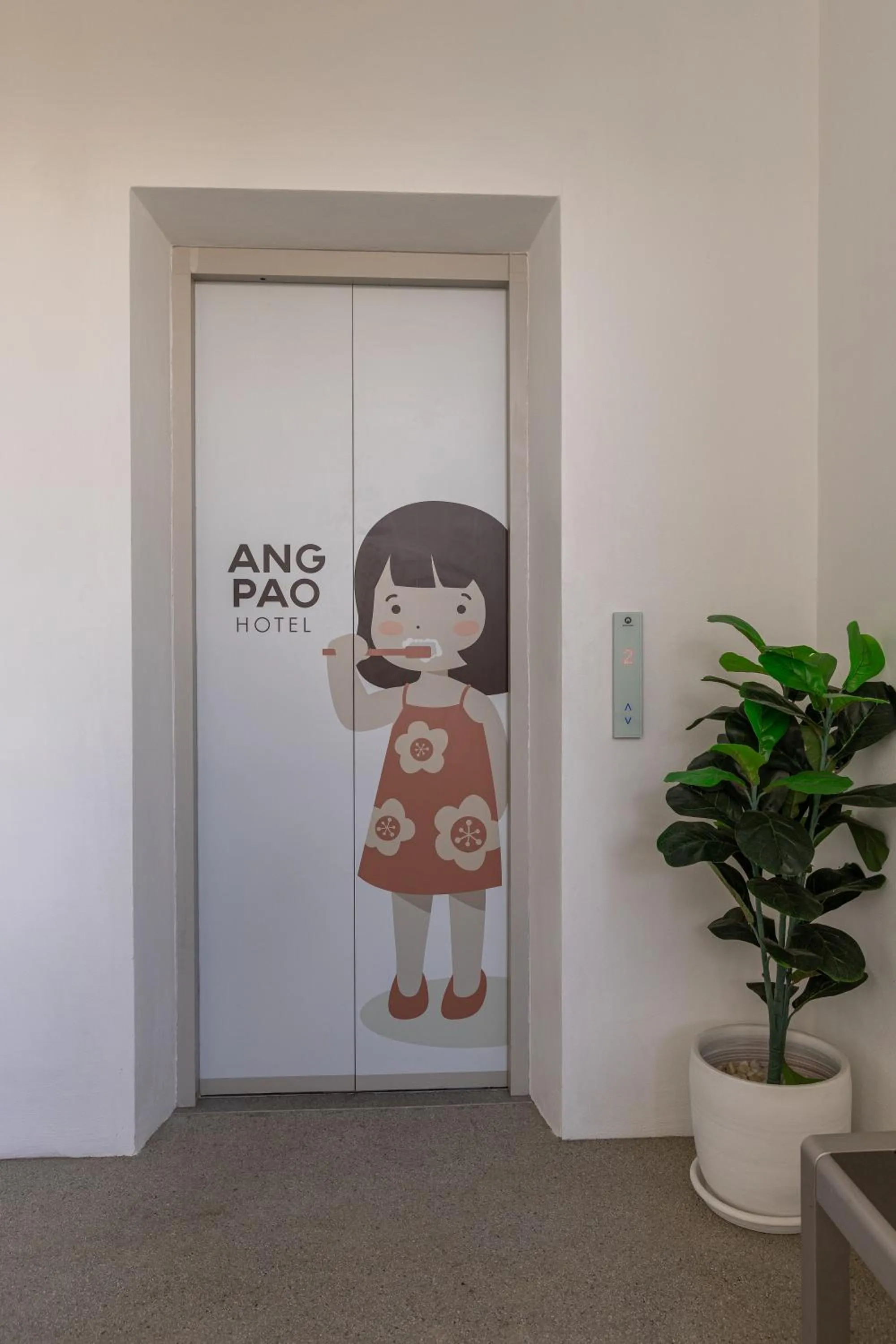 elevator in Ang Pao Hotel Phuket