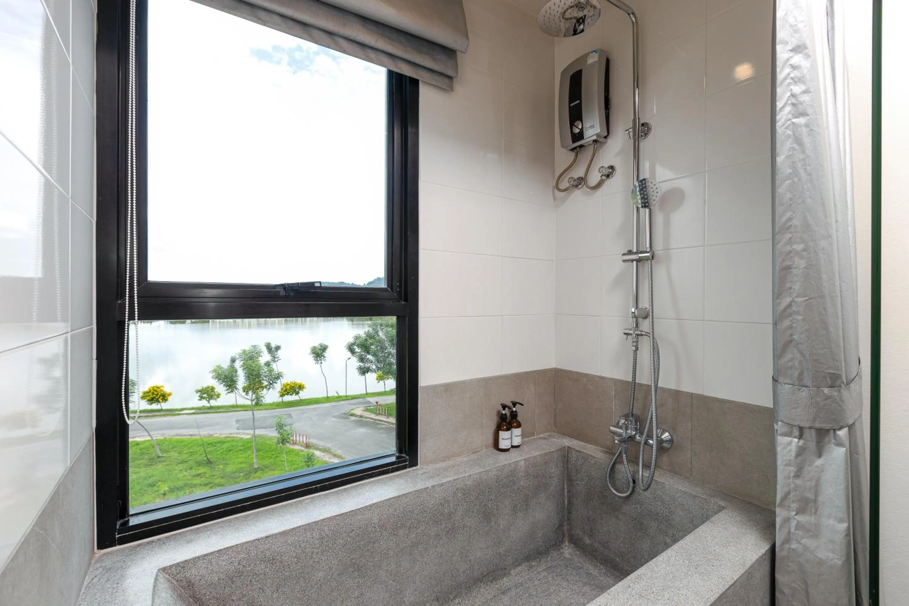 Bath in Ang Pao Hotel Phuket