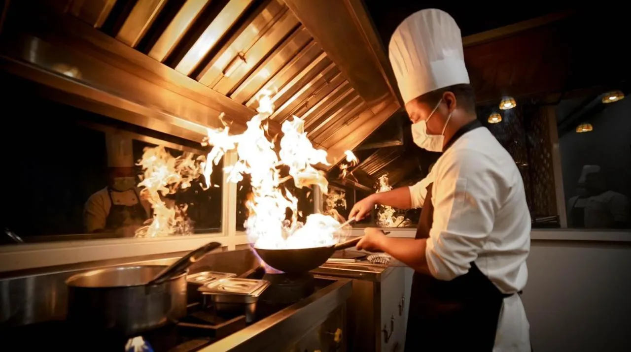 Food in Hotel Le Amritam