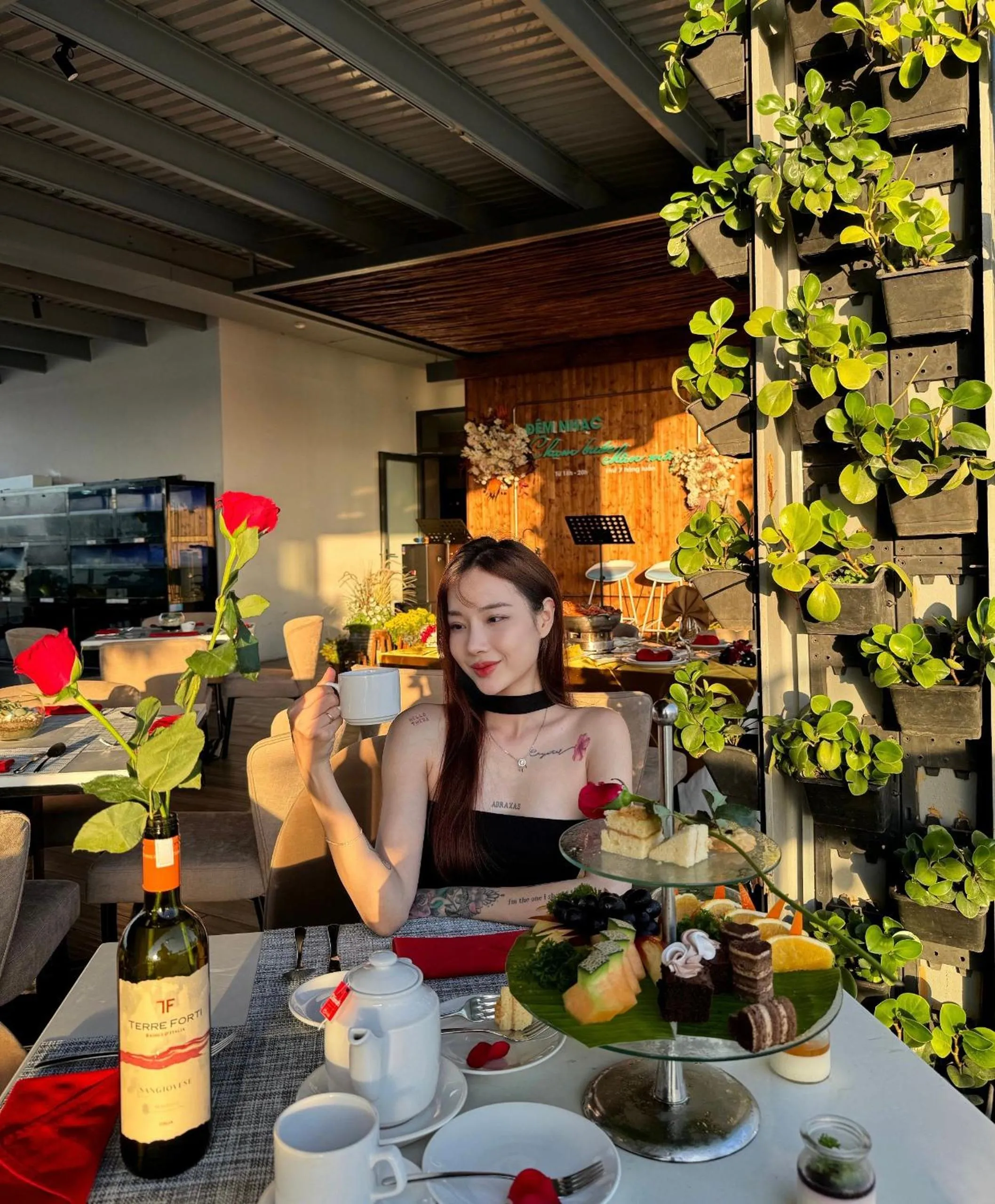 Restaurant/places to eat in Premier Pearl Hotel Vung Tau