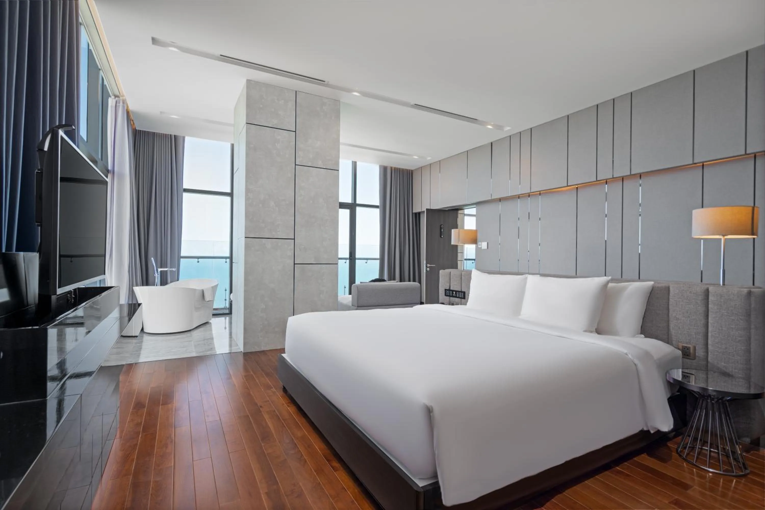 Bed in Premier Pearl Hotel Vung Tau