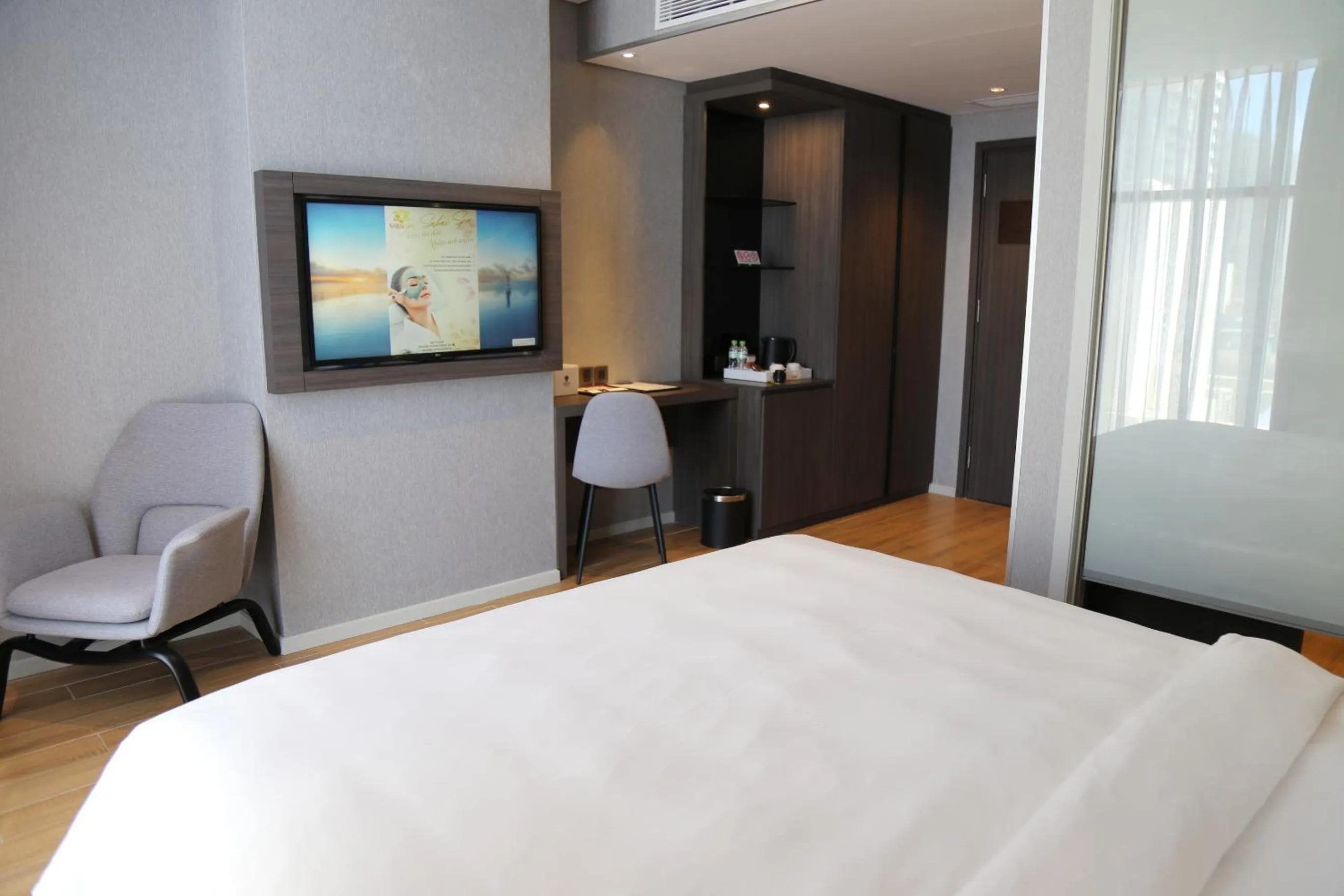 Photo of the whole room in Premier Pearl Hotel Vung Tau