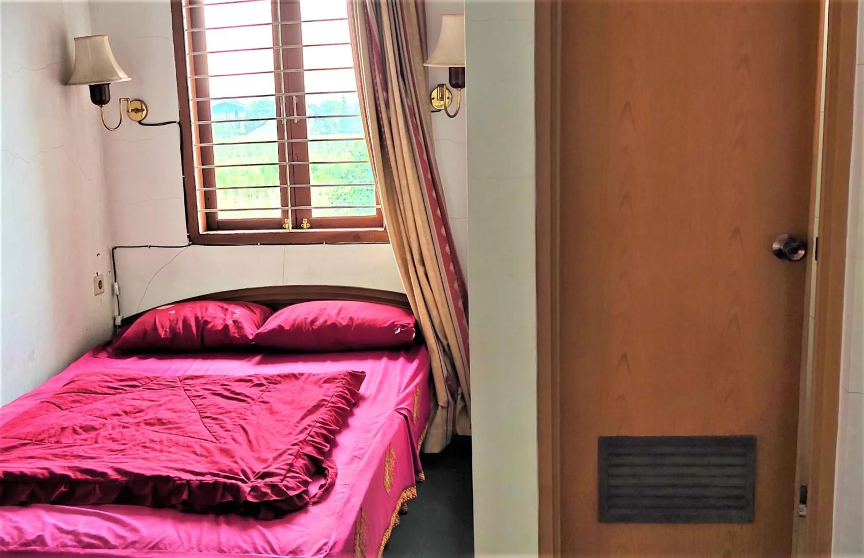 Bedroom, Bed in Villa Orange Lembang Pengkolan