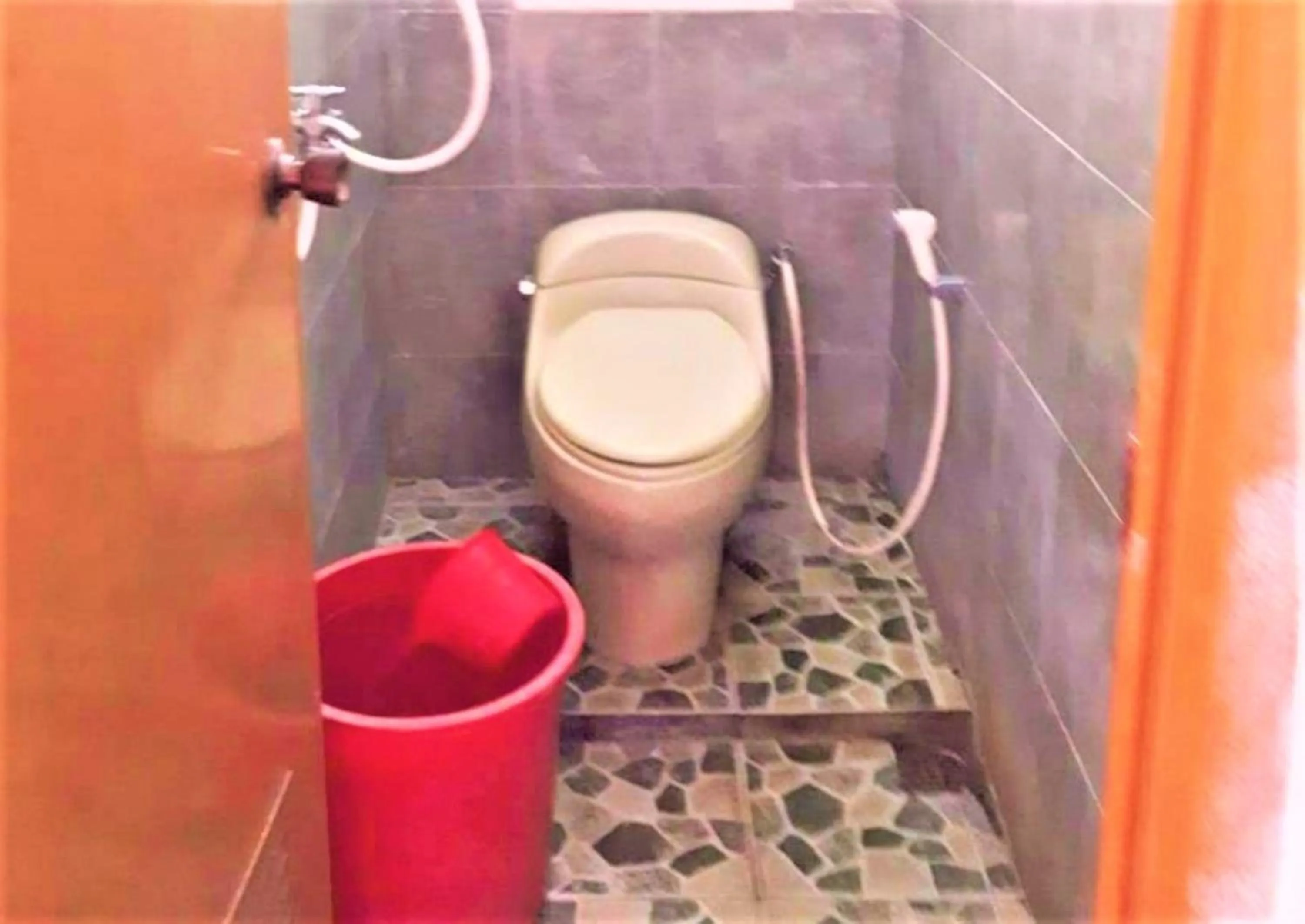 Bathroom in Villa Orange Lembang Pengkolan