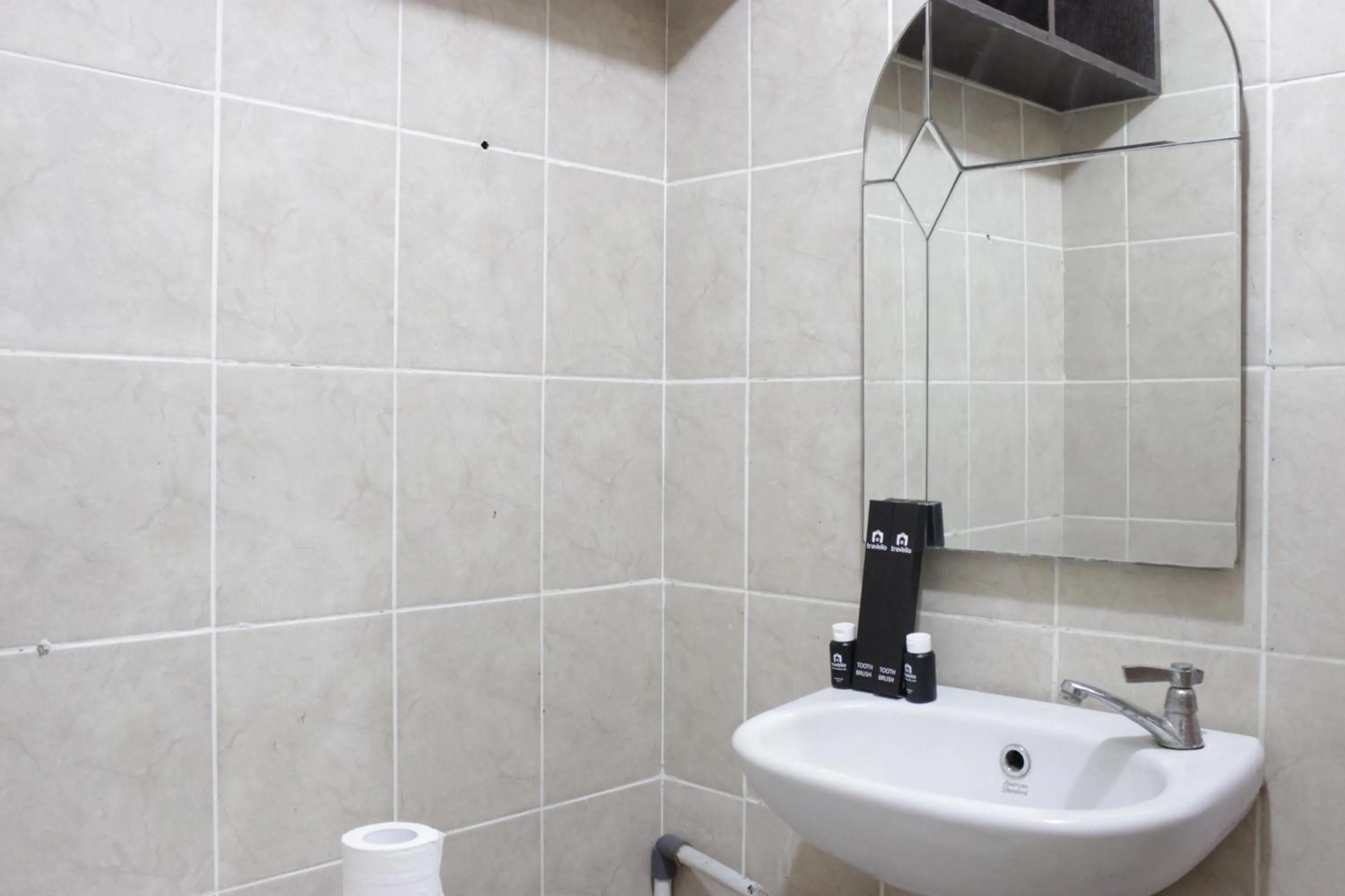 Loft Studio Room at Pinewood Apartment Jatinangor near JATOS By Travelio