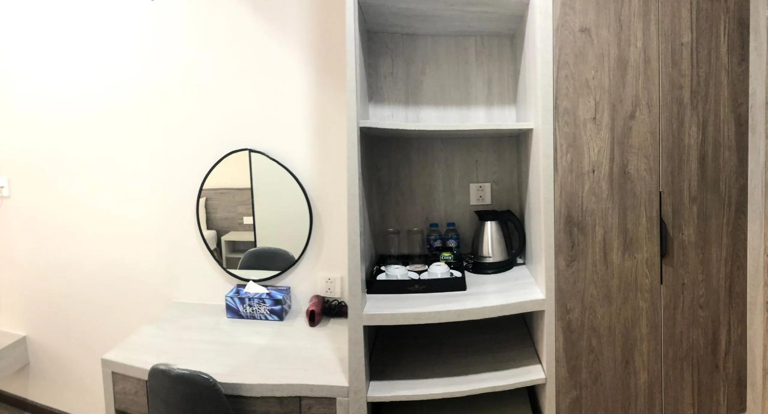 Kitchen or kitchenette in Capital Garden Hotel