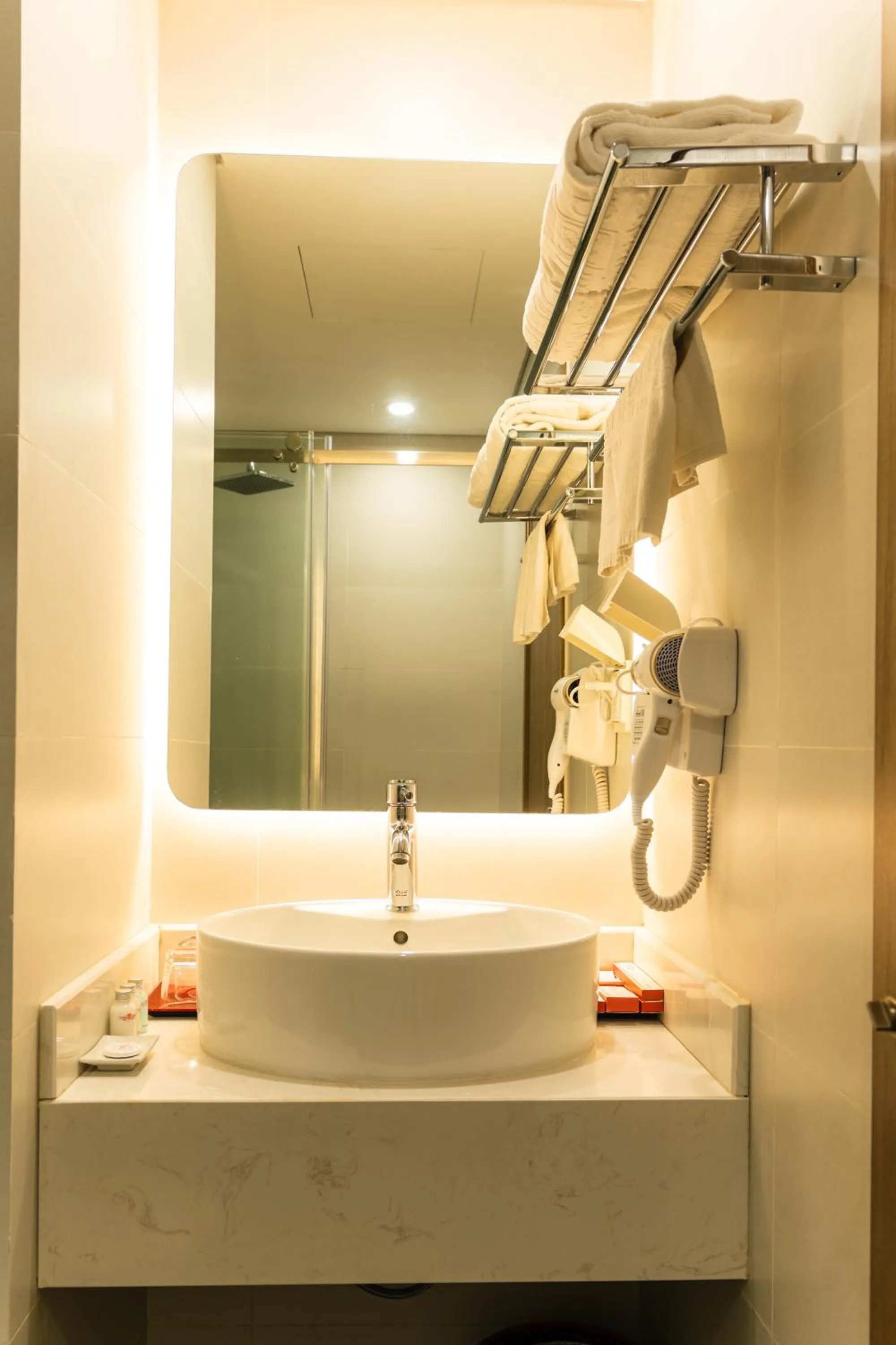 Shower in Capital Garden Hotel