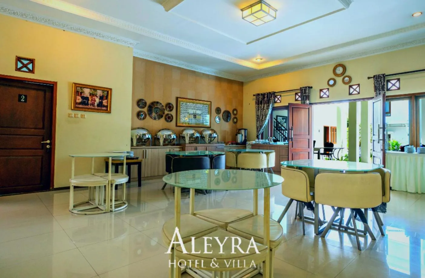 Restaurant/places to eat in Aleyra Hotel and Villa's Garut