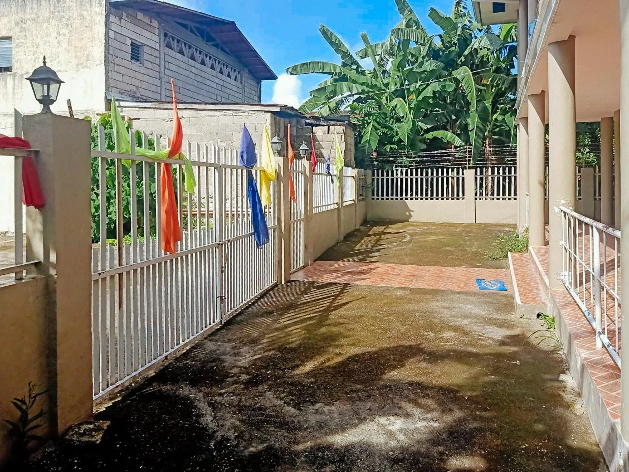 Day in RedDoorz @ Garcia Hernandez Bohol