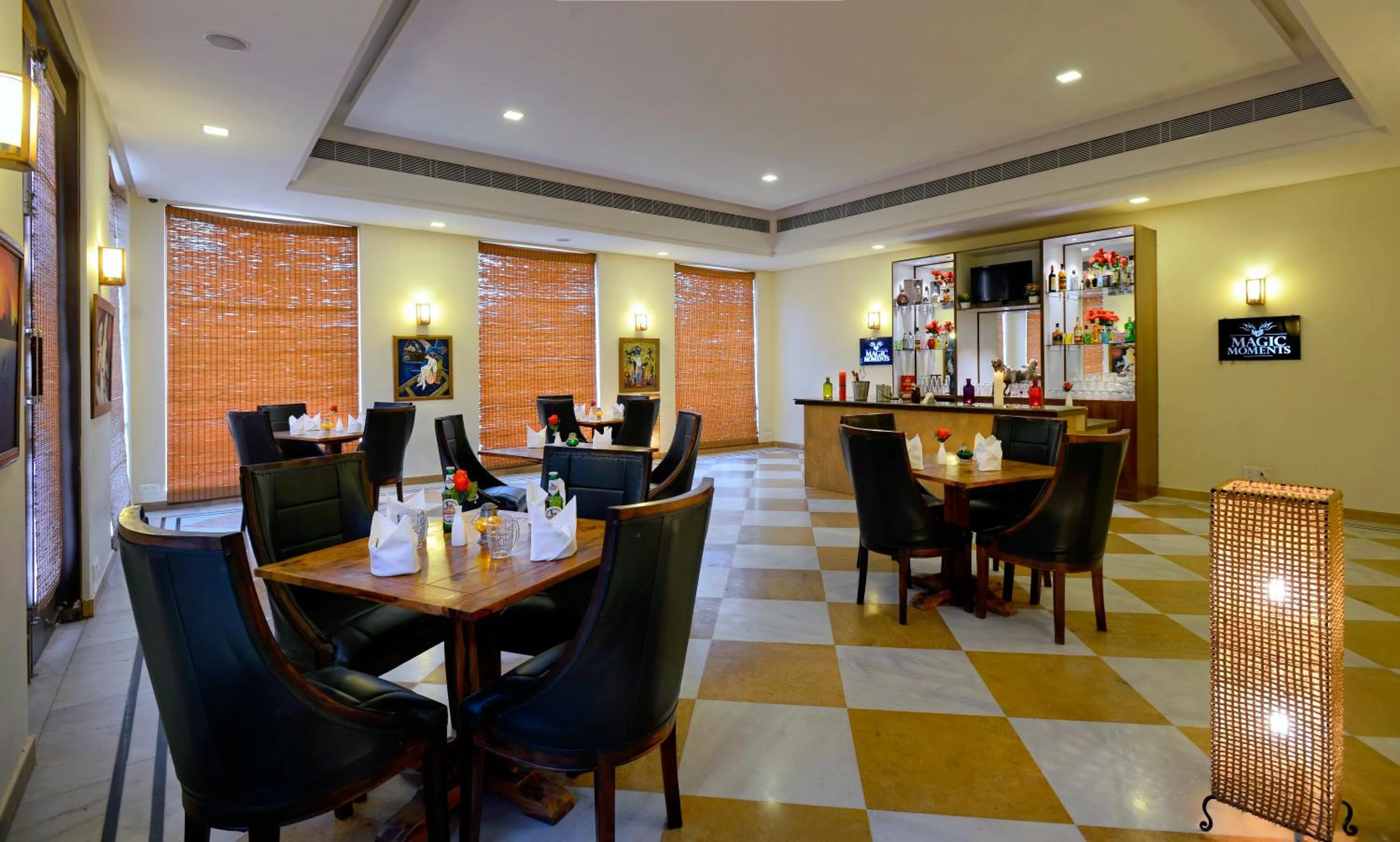 Restaurant/places to eat in Achrol Niwas A TreeHouse Hotel