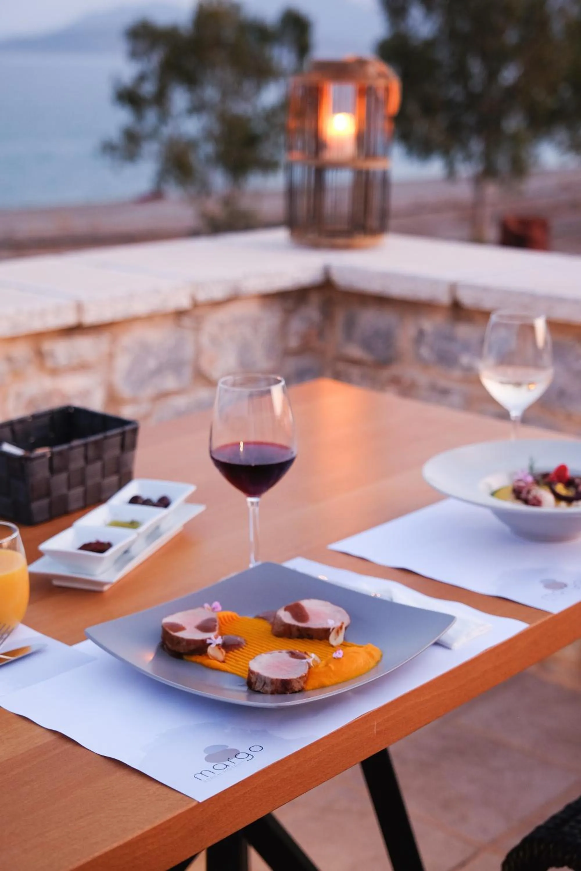 Restaurant/places to eat in Margo Beach Hotel