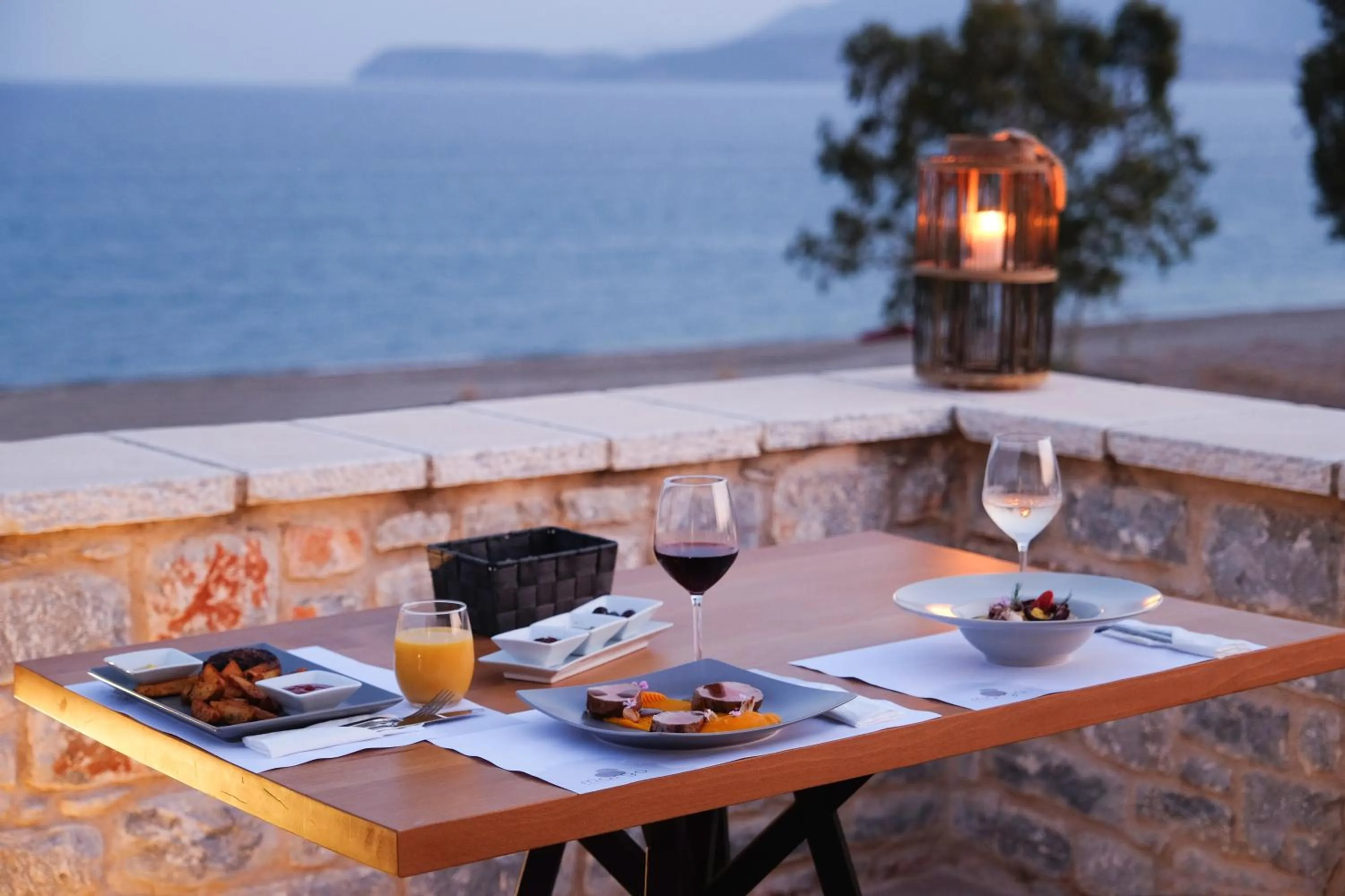 Restaurant/places to eat in Margo Beach Hotel