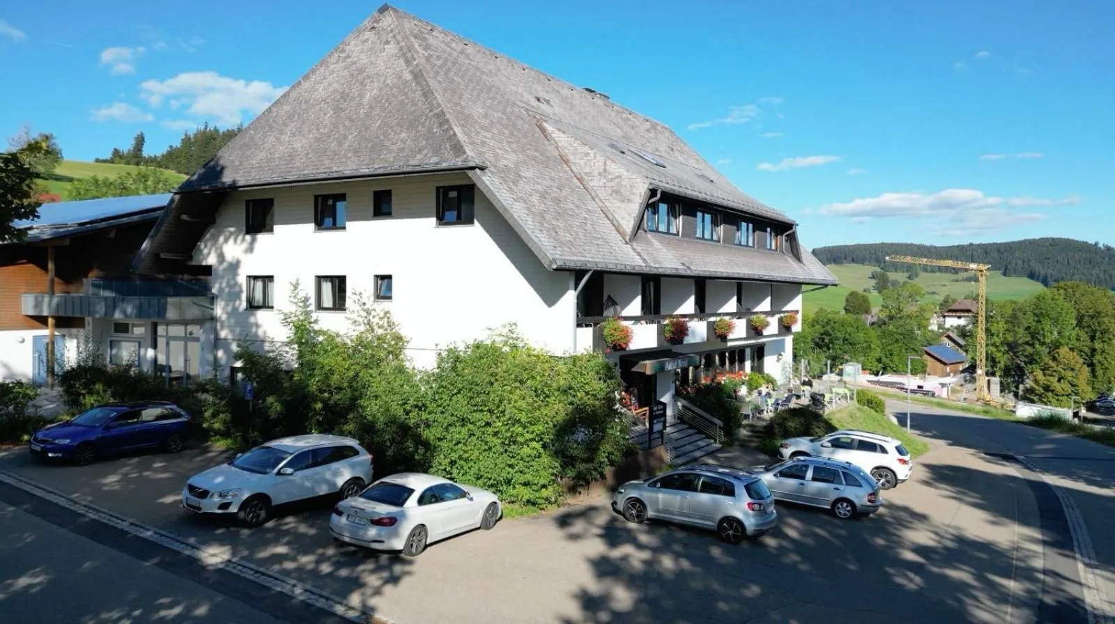 Property building in Hotel Kreuz Höhengasthof