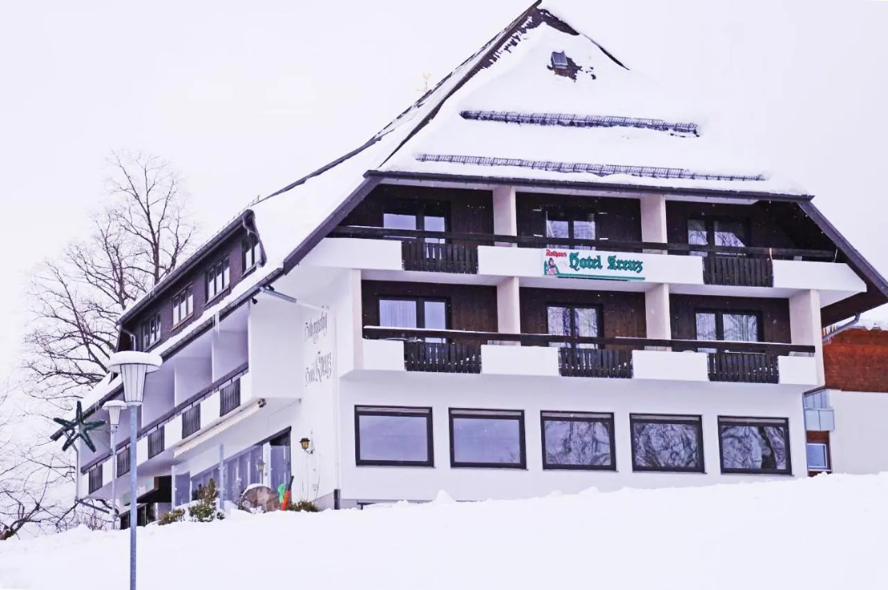 Property building in Hotel Kreuz Höhengasthof