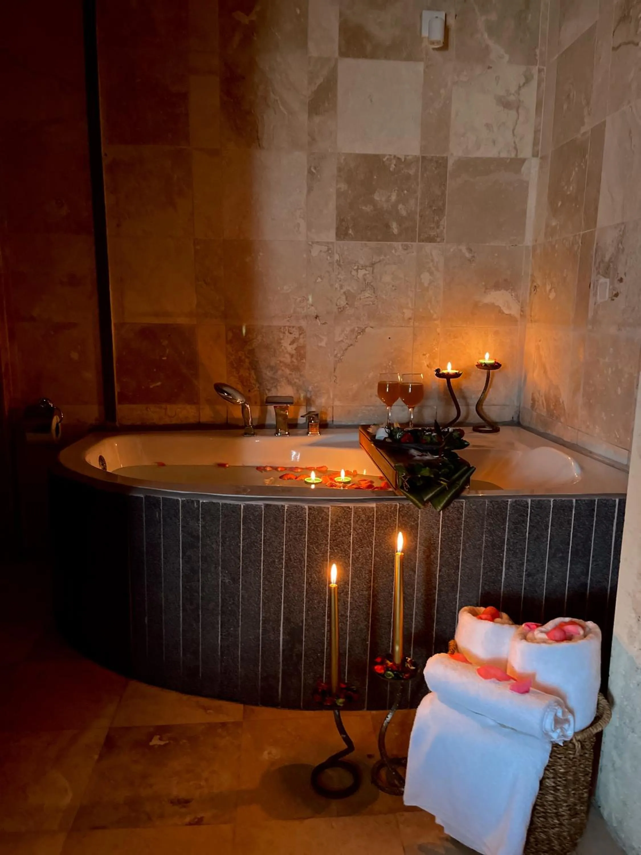Bath in Alice in Cappadocia