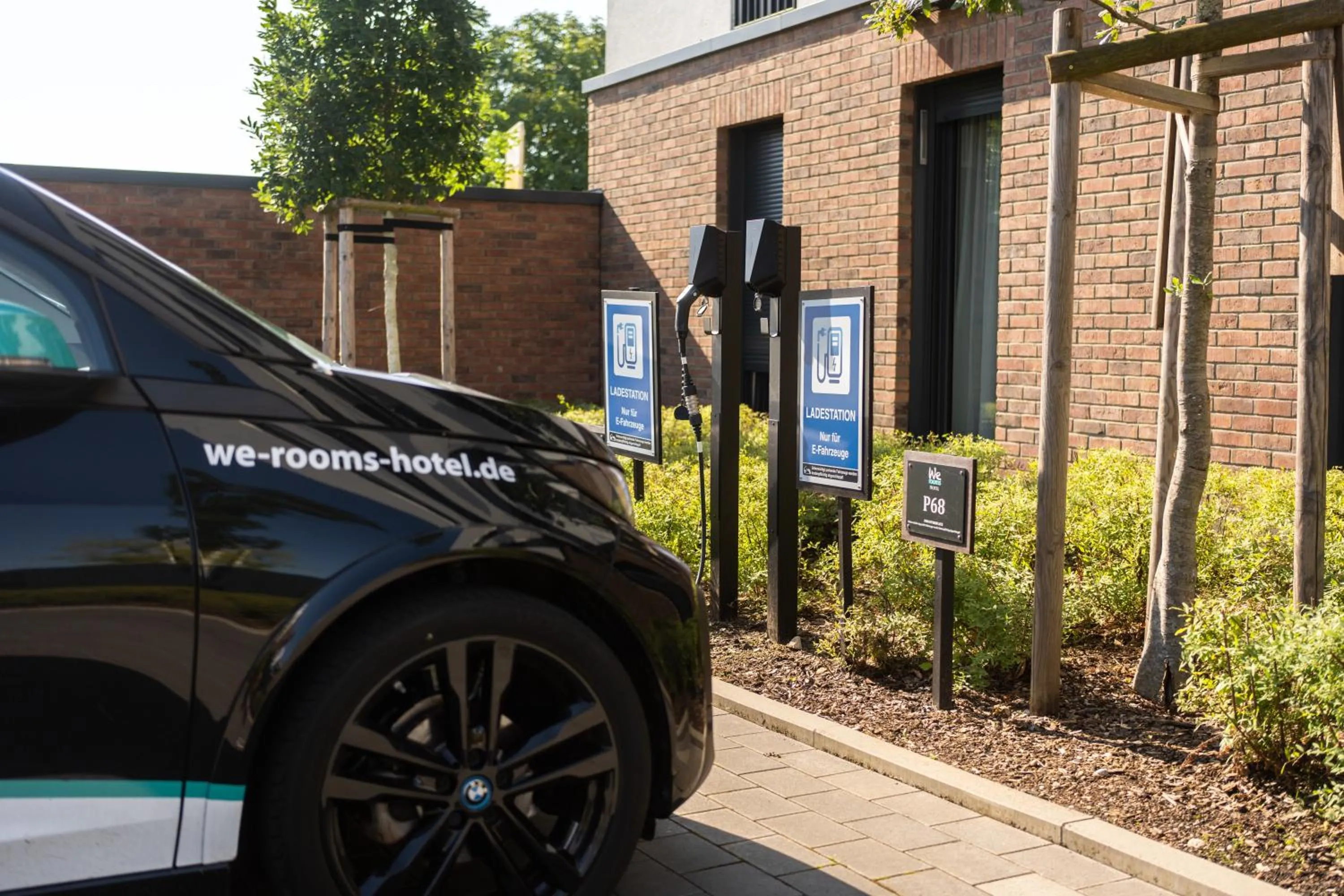 Parking in We rooms Hotel