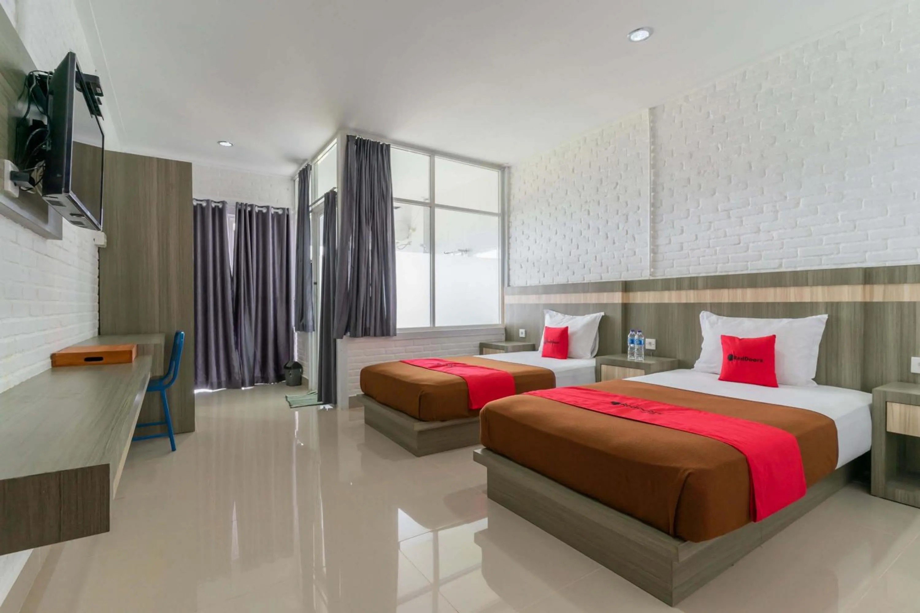 Bedroom, Bed in RedDoorz Plus @ Vantas Hotel Parbaba
