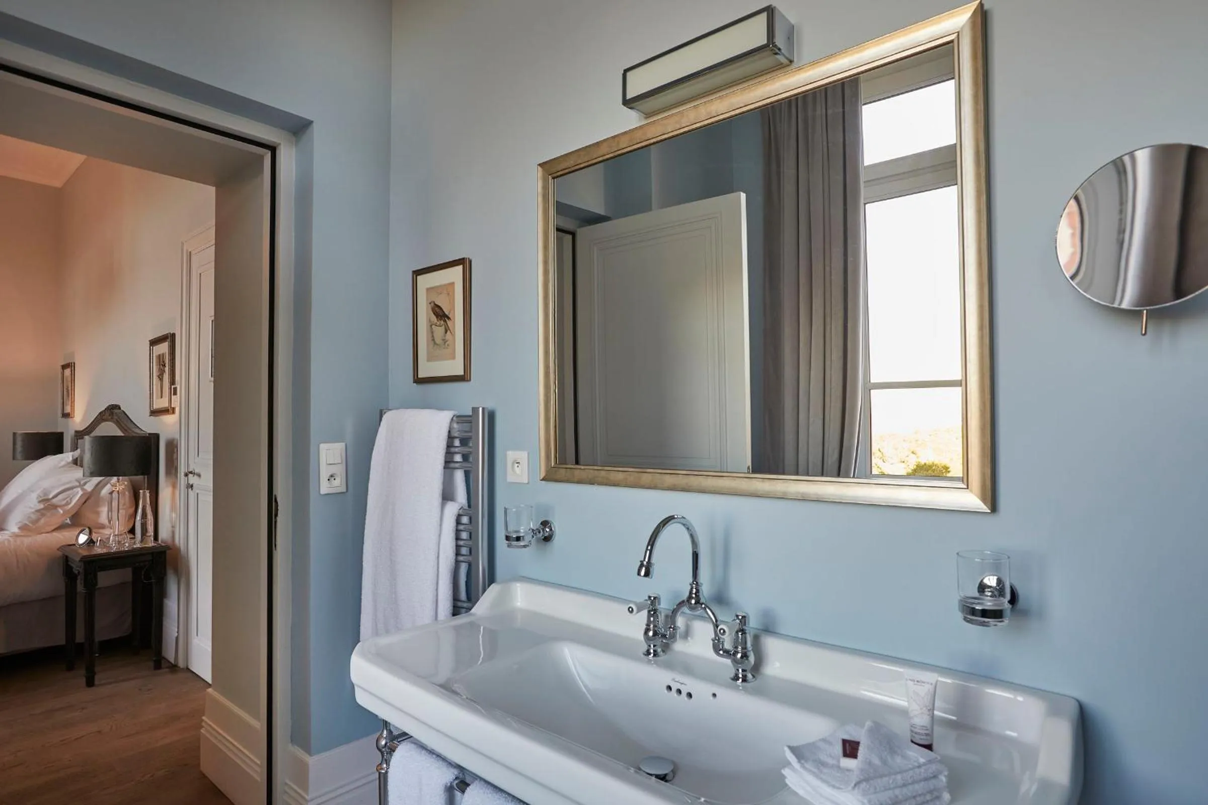Bathroom, Bed in Château Capitoul