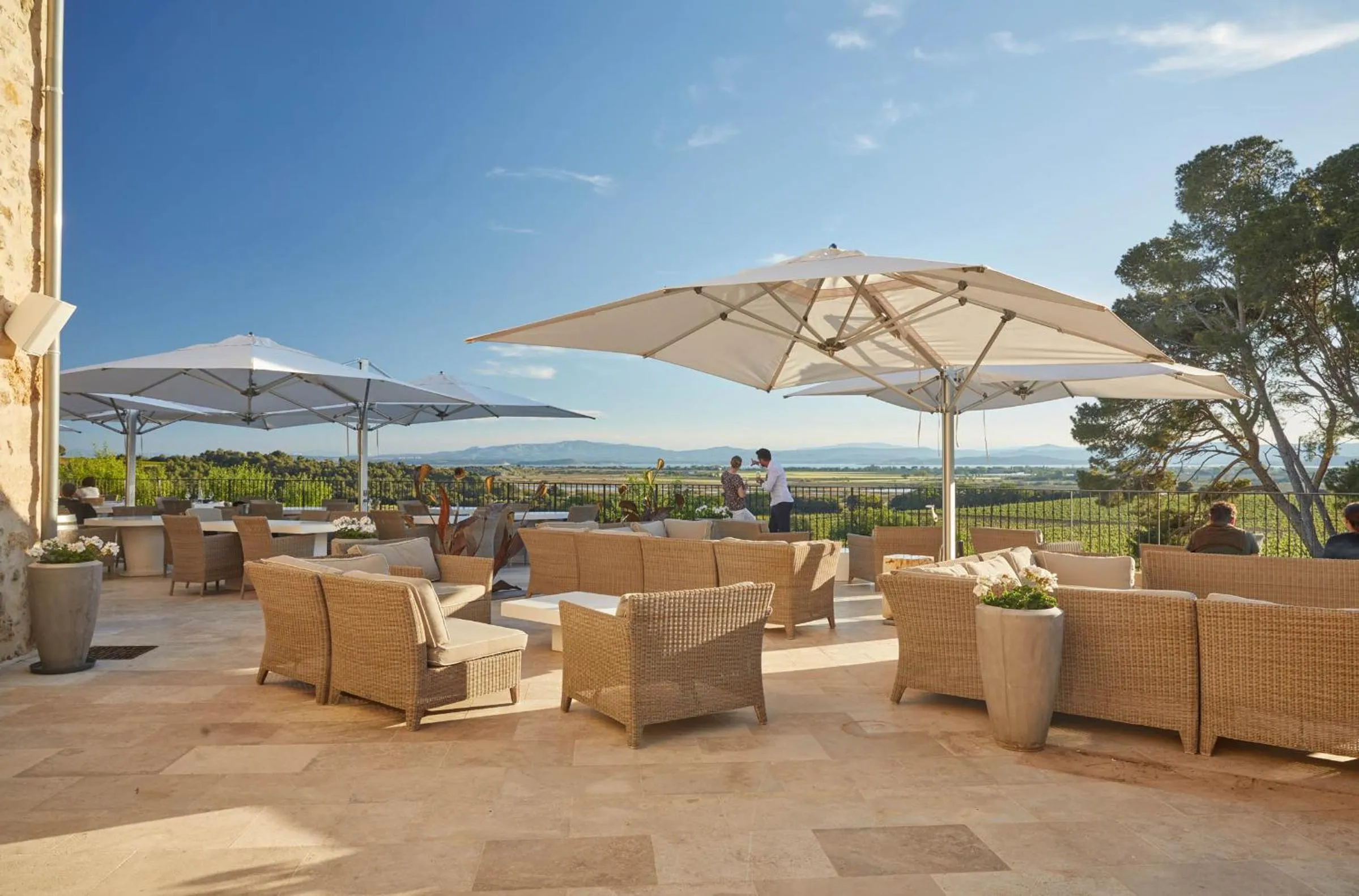 Lounge or bar in Château Capitoul