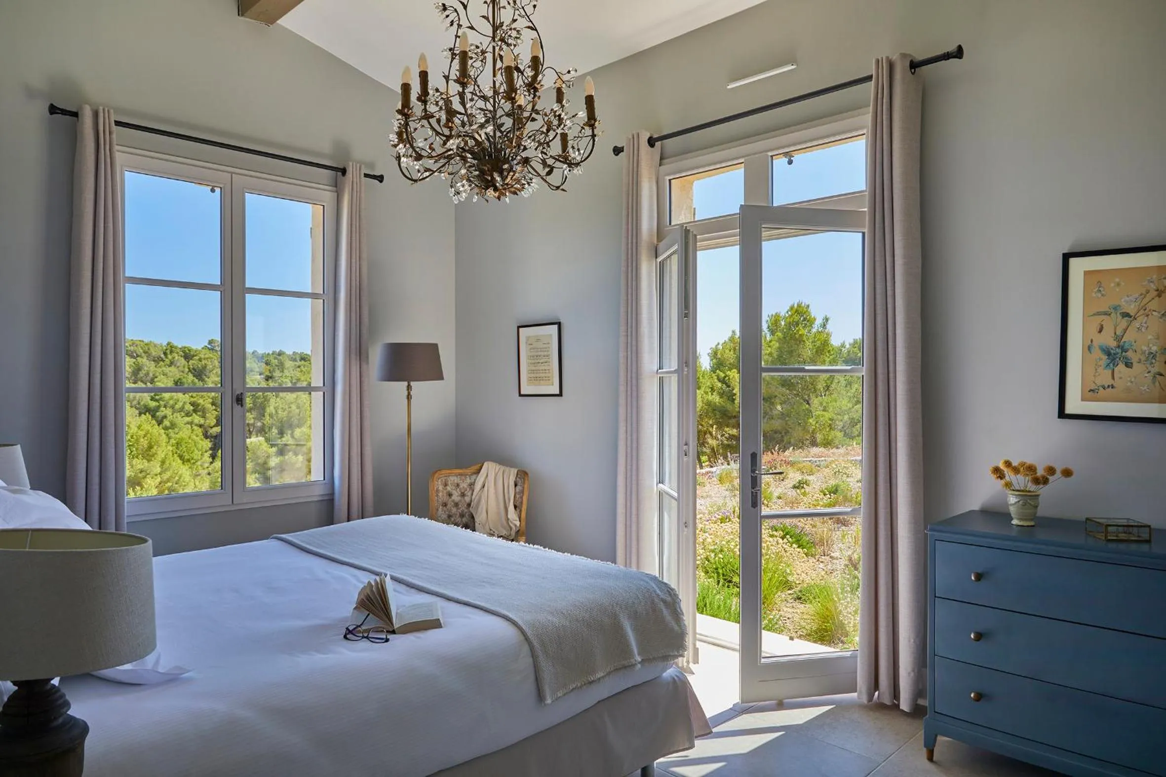 Bedroom, Bed in Château Capitoul