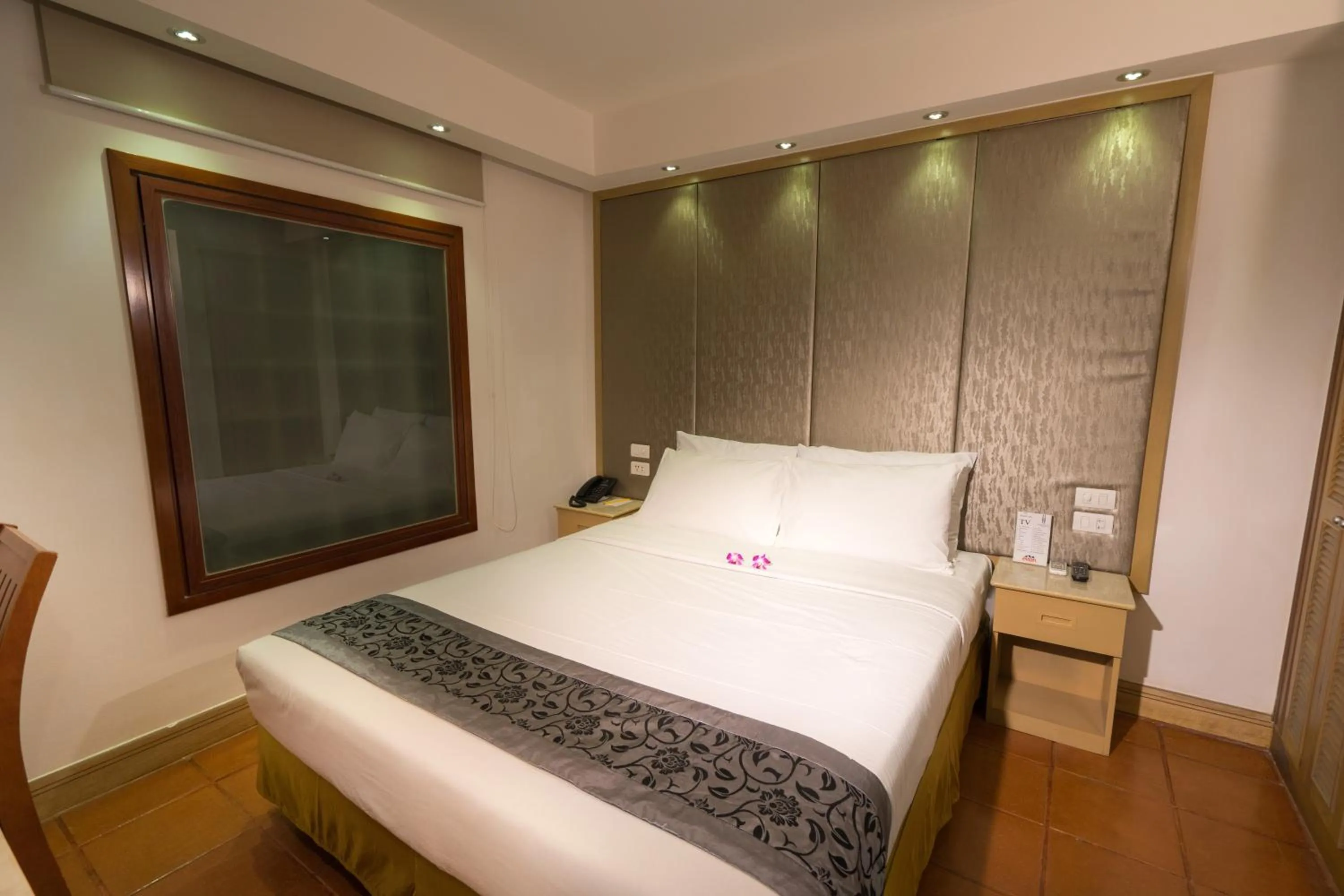 Bedroom, Bed in Empress Hotel Ho Chi Minh City