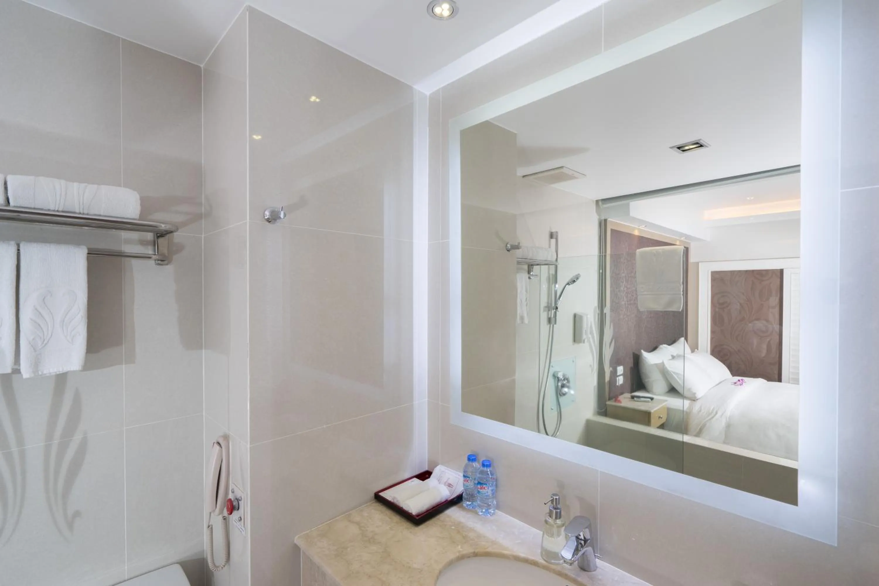 Bathroom in Empress Hotel Ho Chi Minh City