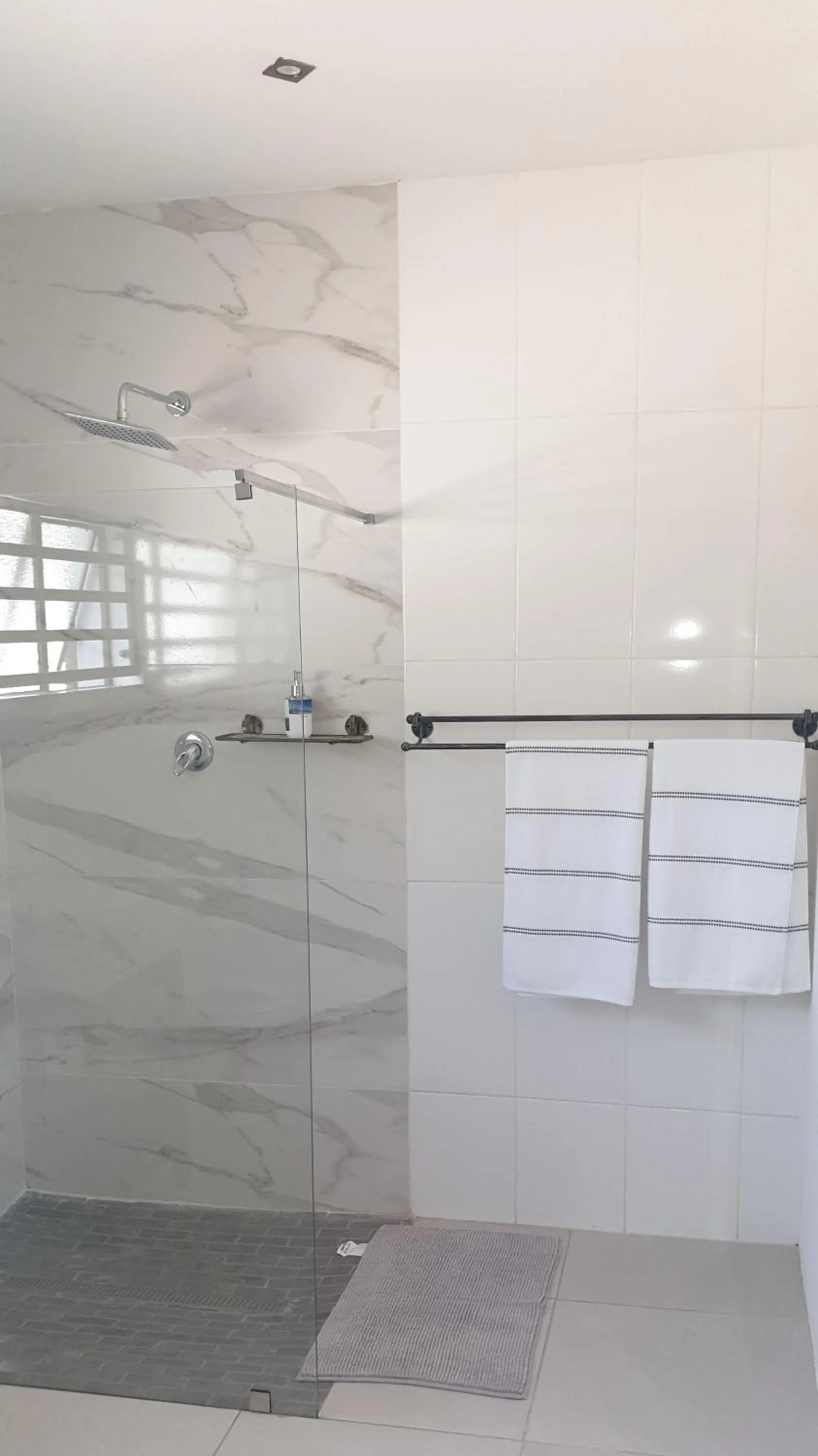 Shower in Casa Mo Boutique Guest House