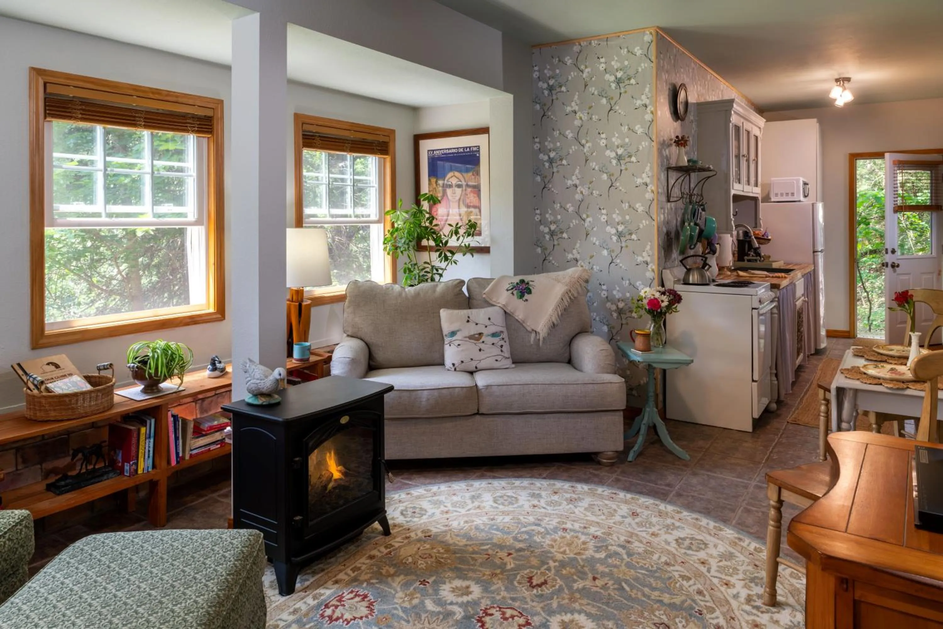 Living room in Eureka Sunset Cabins