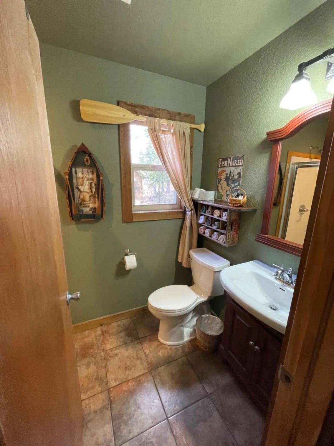 Bathroom in Eureka Sunset Cabins