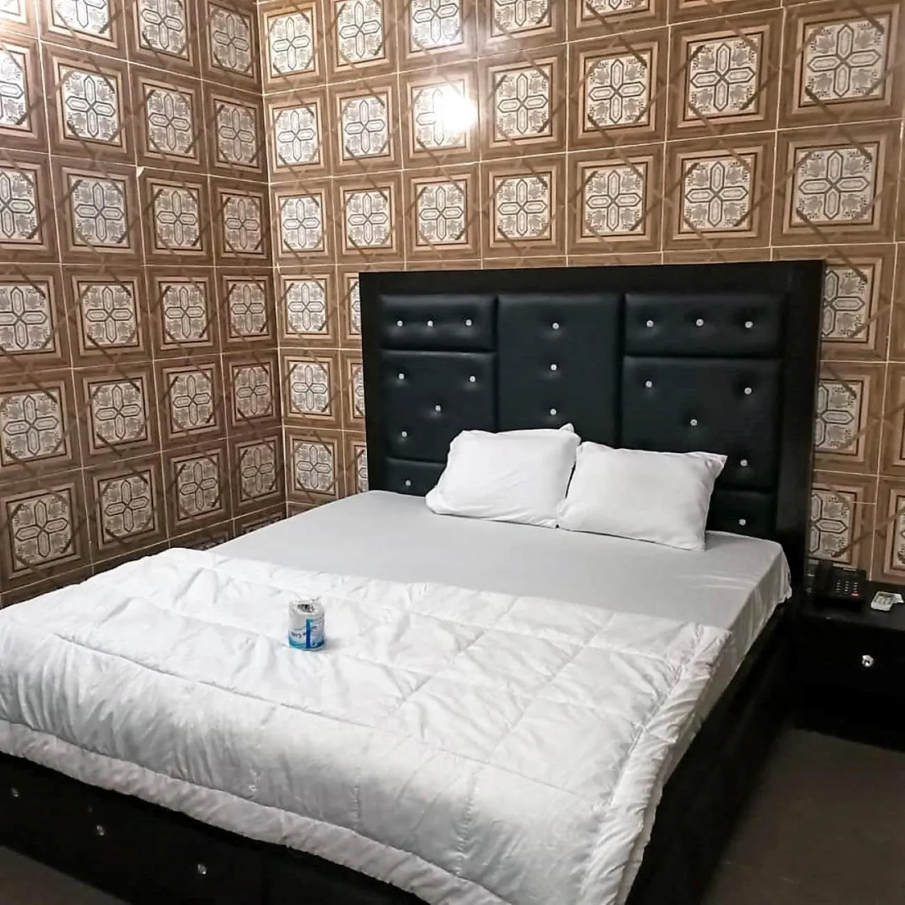 Bed in Elites Lodge