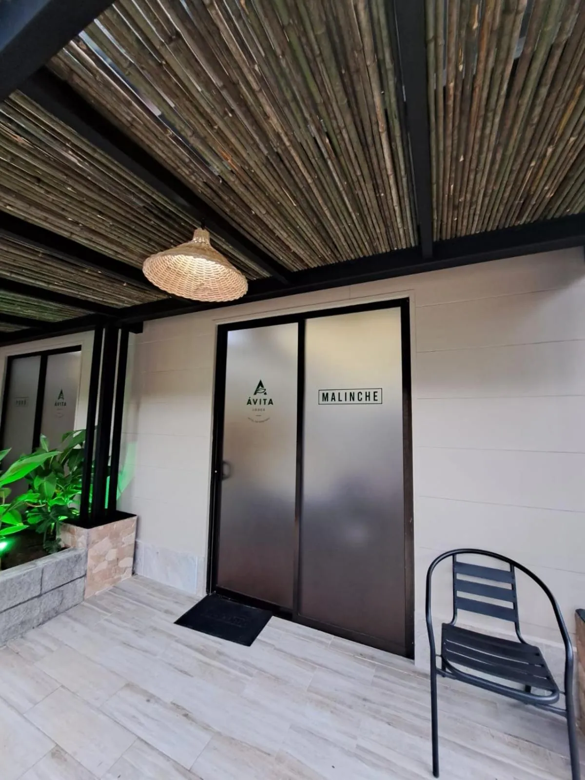 Facade/entrance in Ávita Lodge