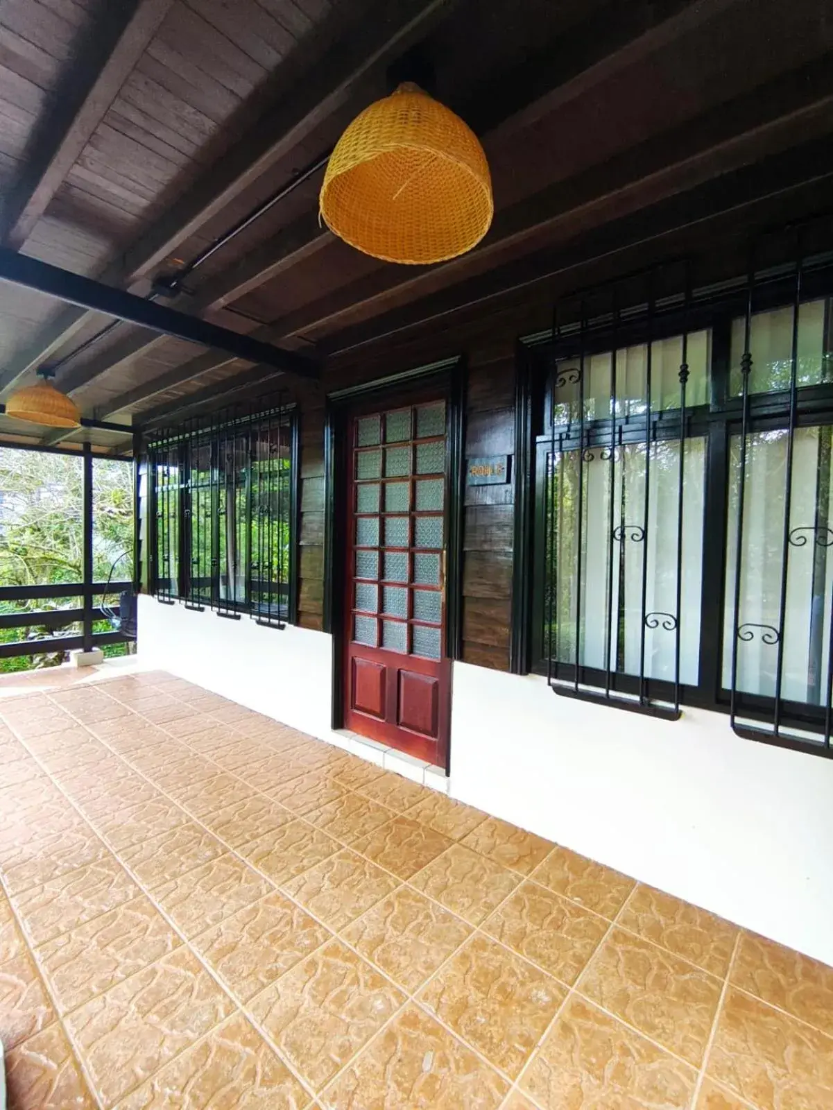 Basic Triple Room in Ávita Lodge Basic Triple Room in Ávita Lodge