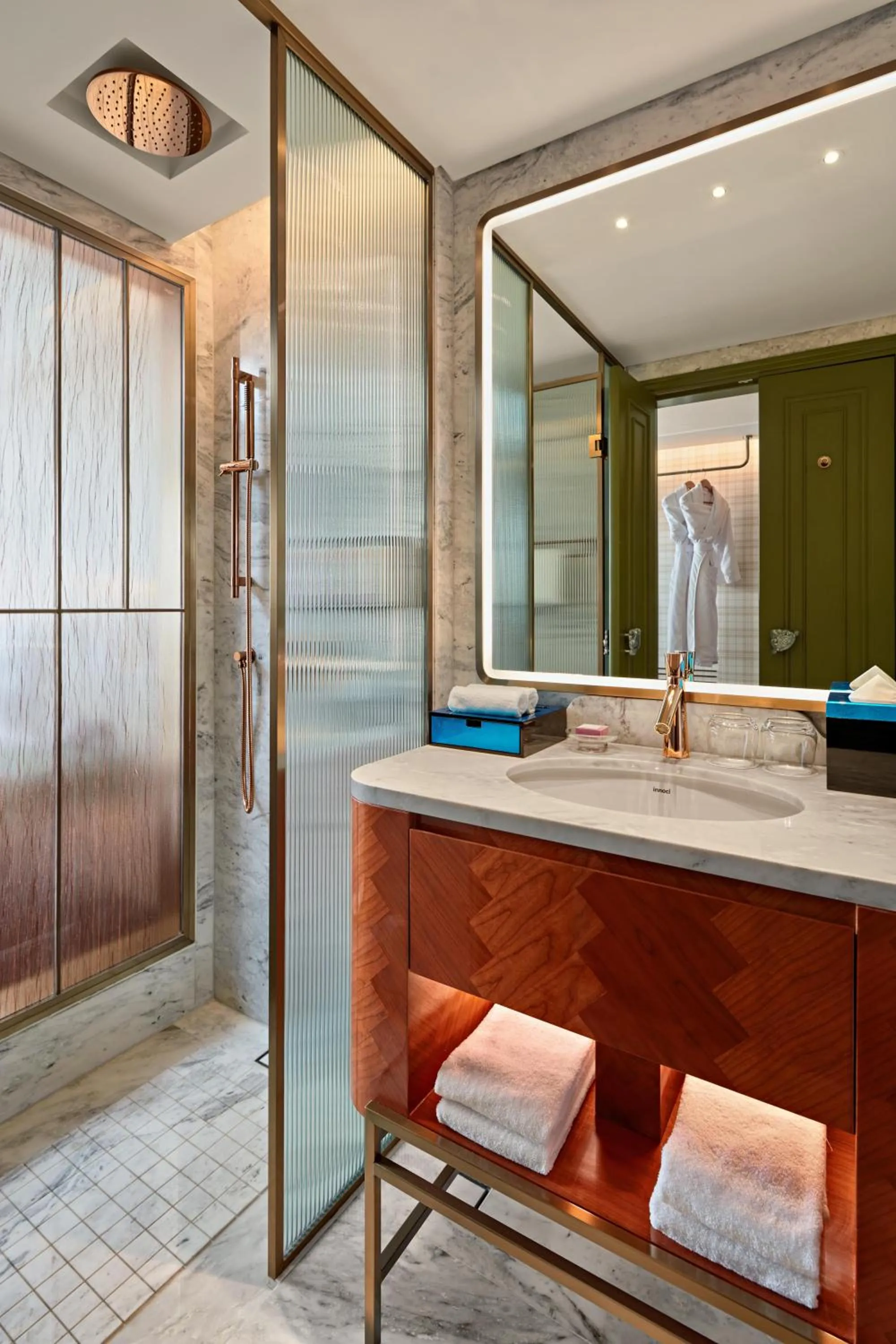 Bathroom in Mövenpick Hotel Hanoi Centre