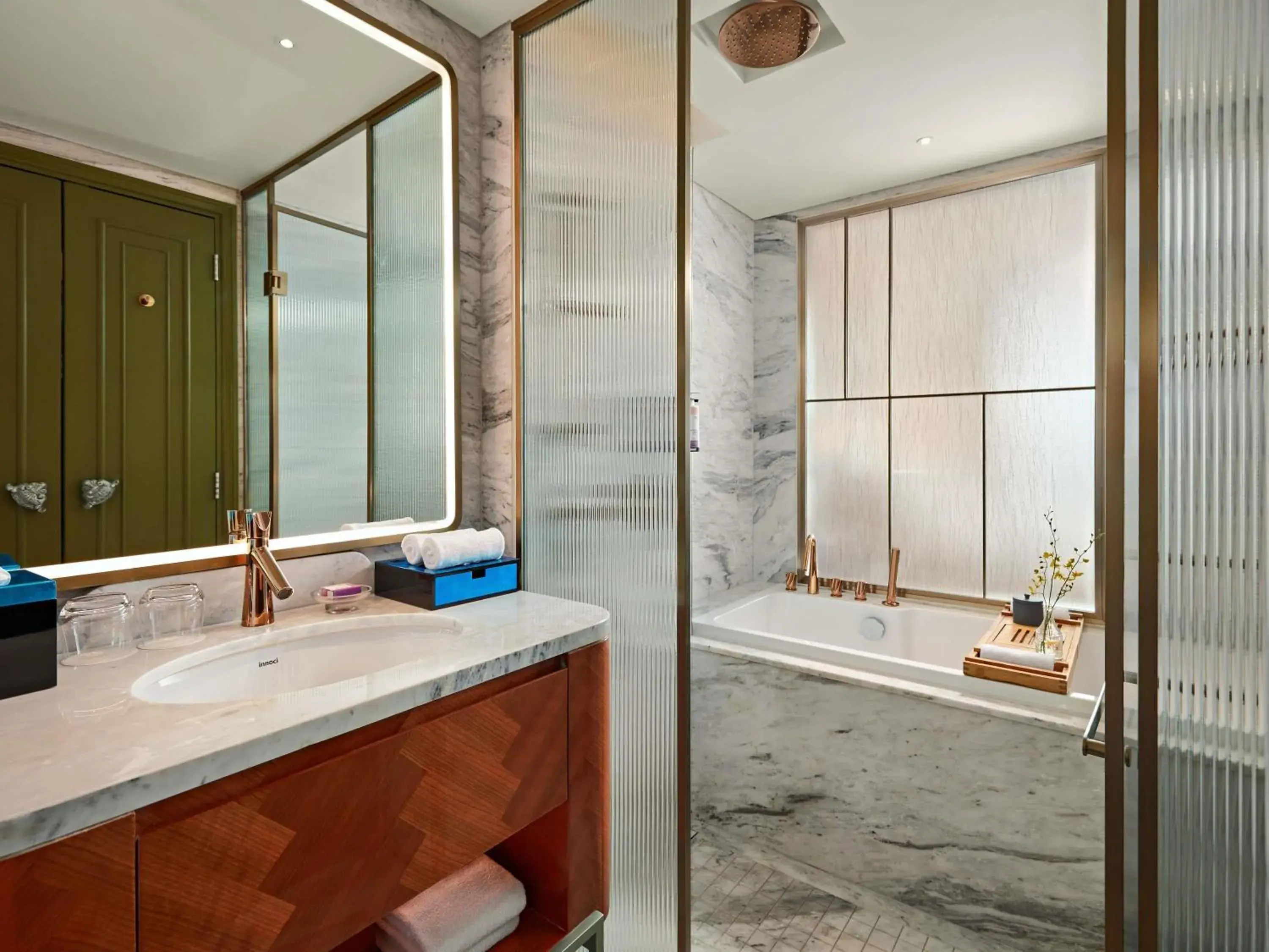 Executive Twin Room with Lounge Access - High Floor - Complimentary daily chocolate hour 5-6pm in Mövenpick Hotel Hanoi Centre Executive Twin Room with Lounge Access - High Floor - Complimentary daily chocolate hour 5-6pm in Mövenpick Hotel Hanoi Centre