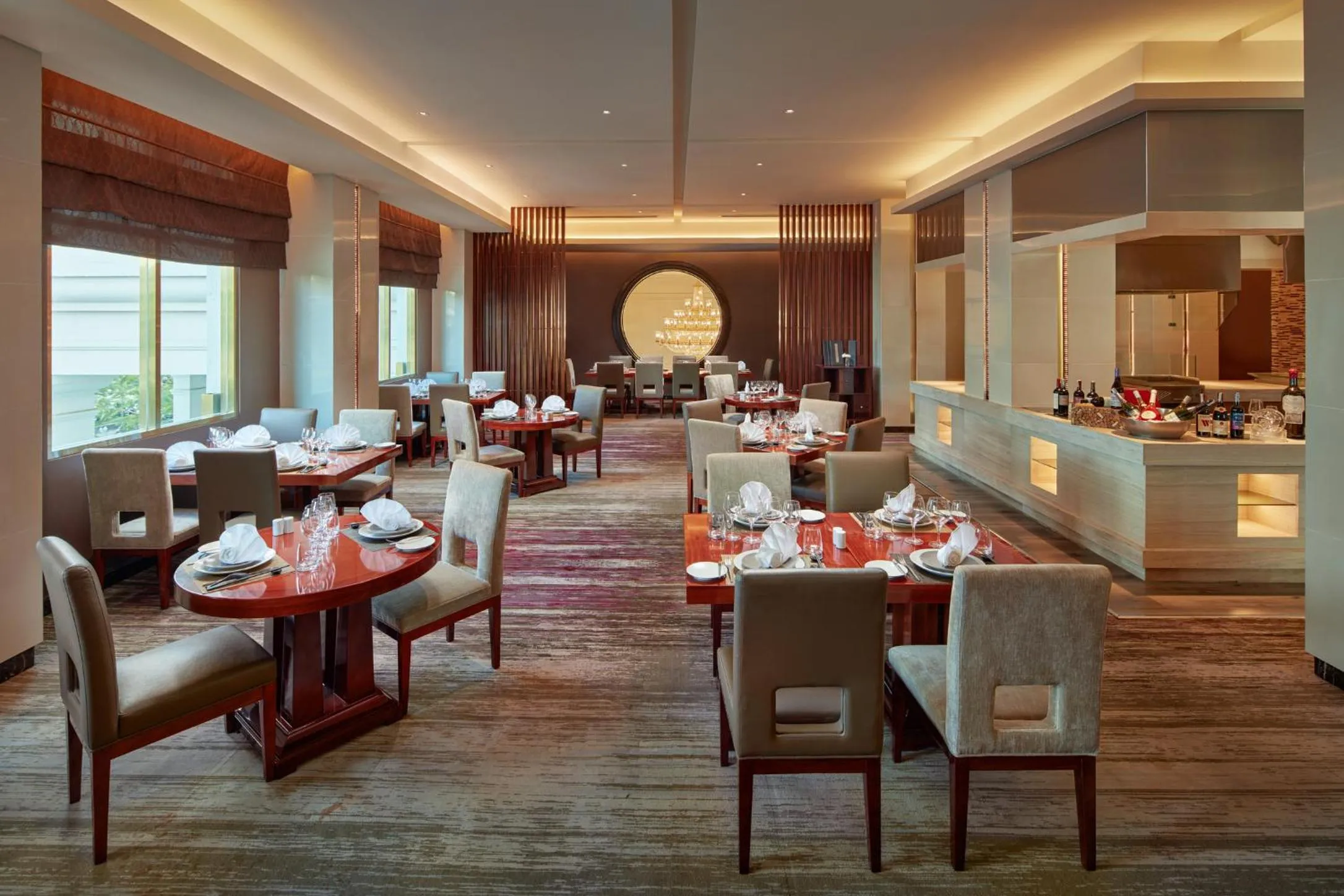 Restaurant/places to eat in Mövenpick Hotel Hanoi Centre