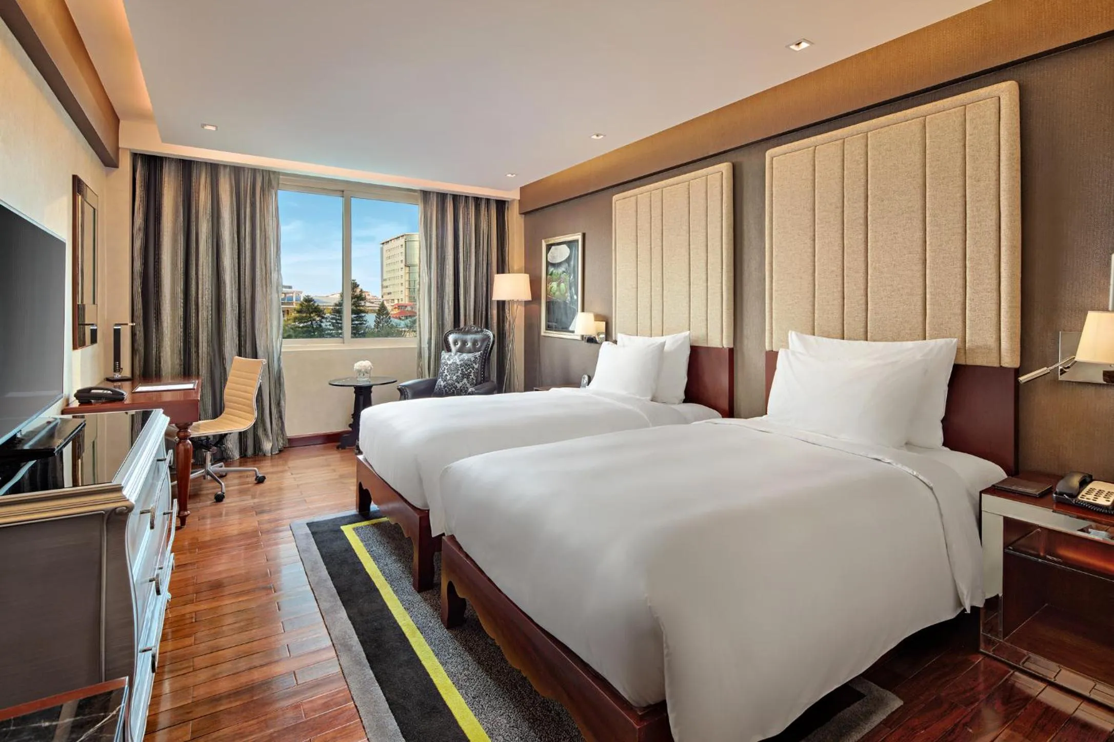 View (from property/room), Bed in Mövenpick Hotel Hanoi Centre