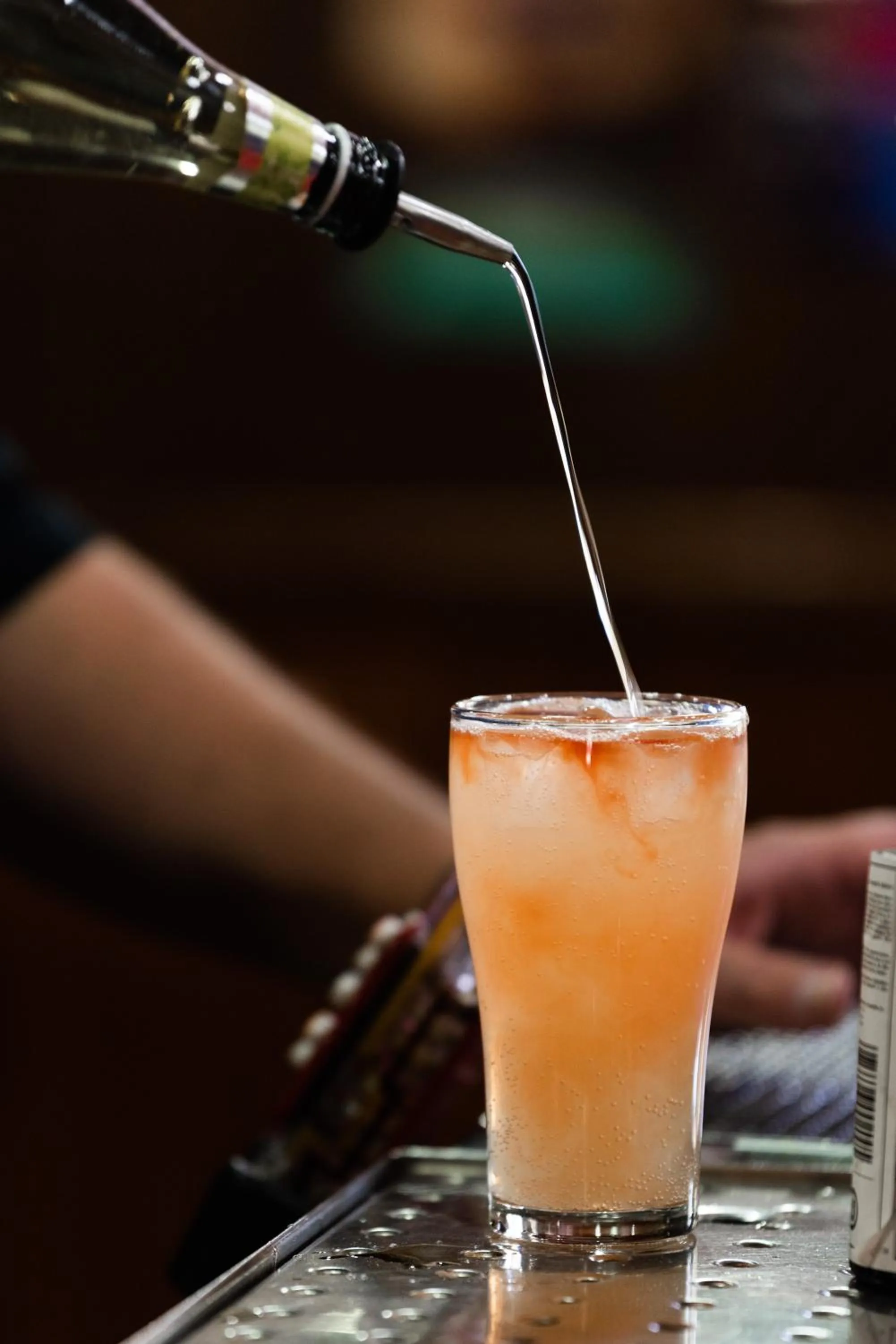 Food and drinks in New Crown Hotel Motel