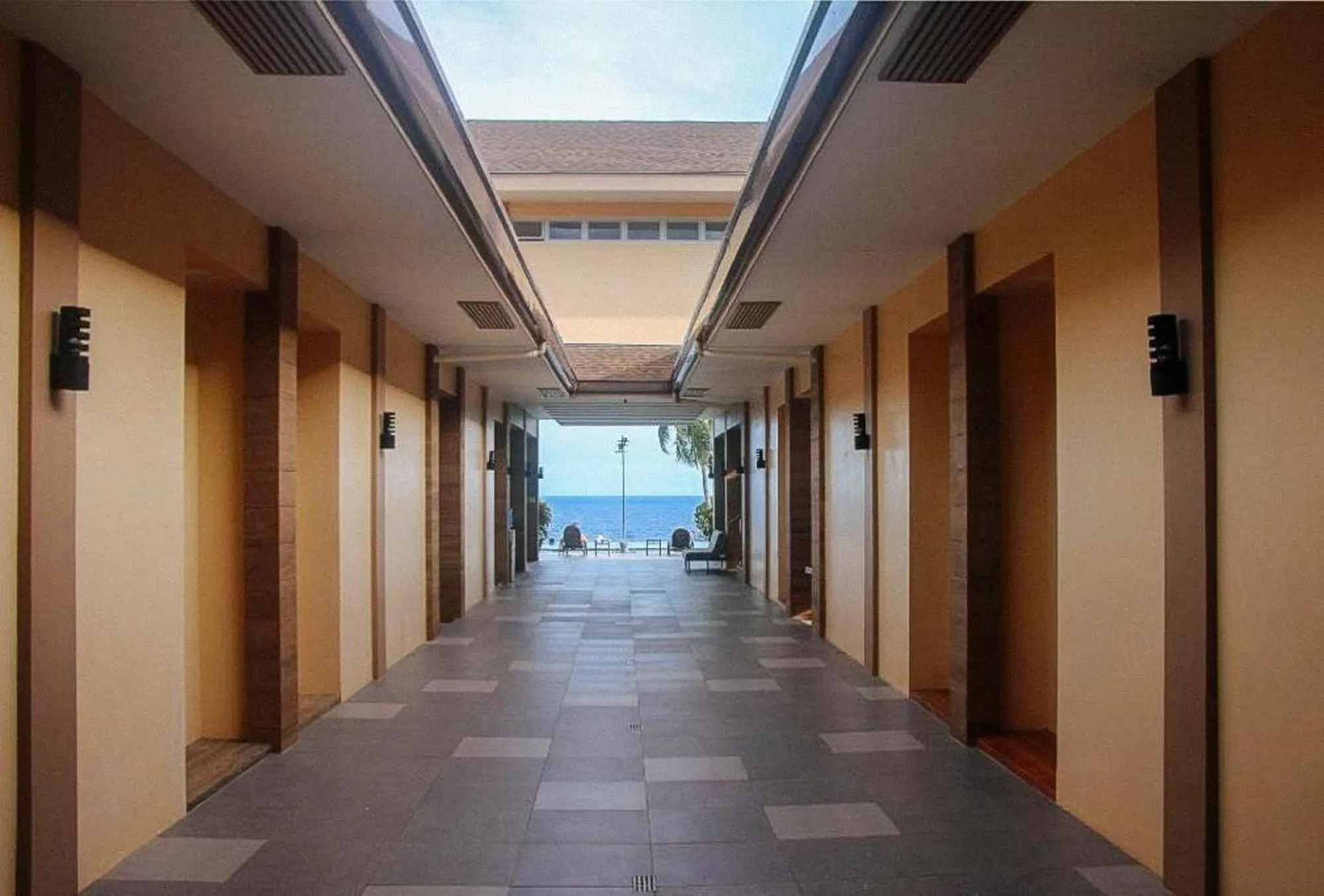 Area and facilities in RedDoorz at Homa Resort Hotel