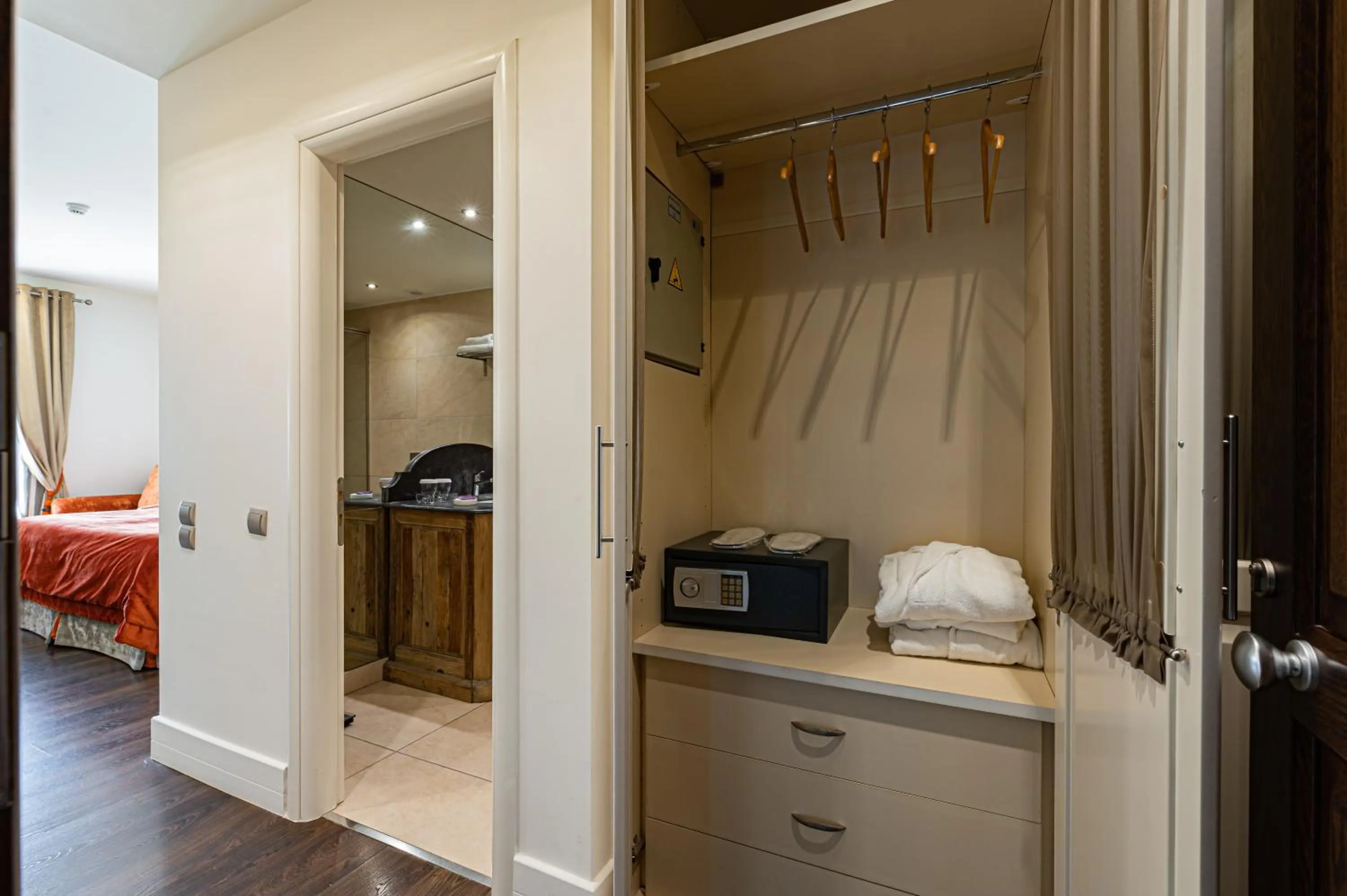 Photo of the whole room, Bed in Nymfasia Resort