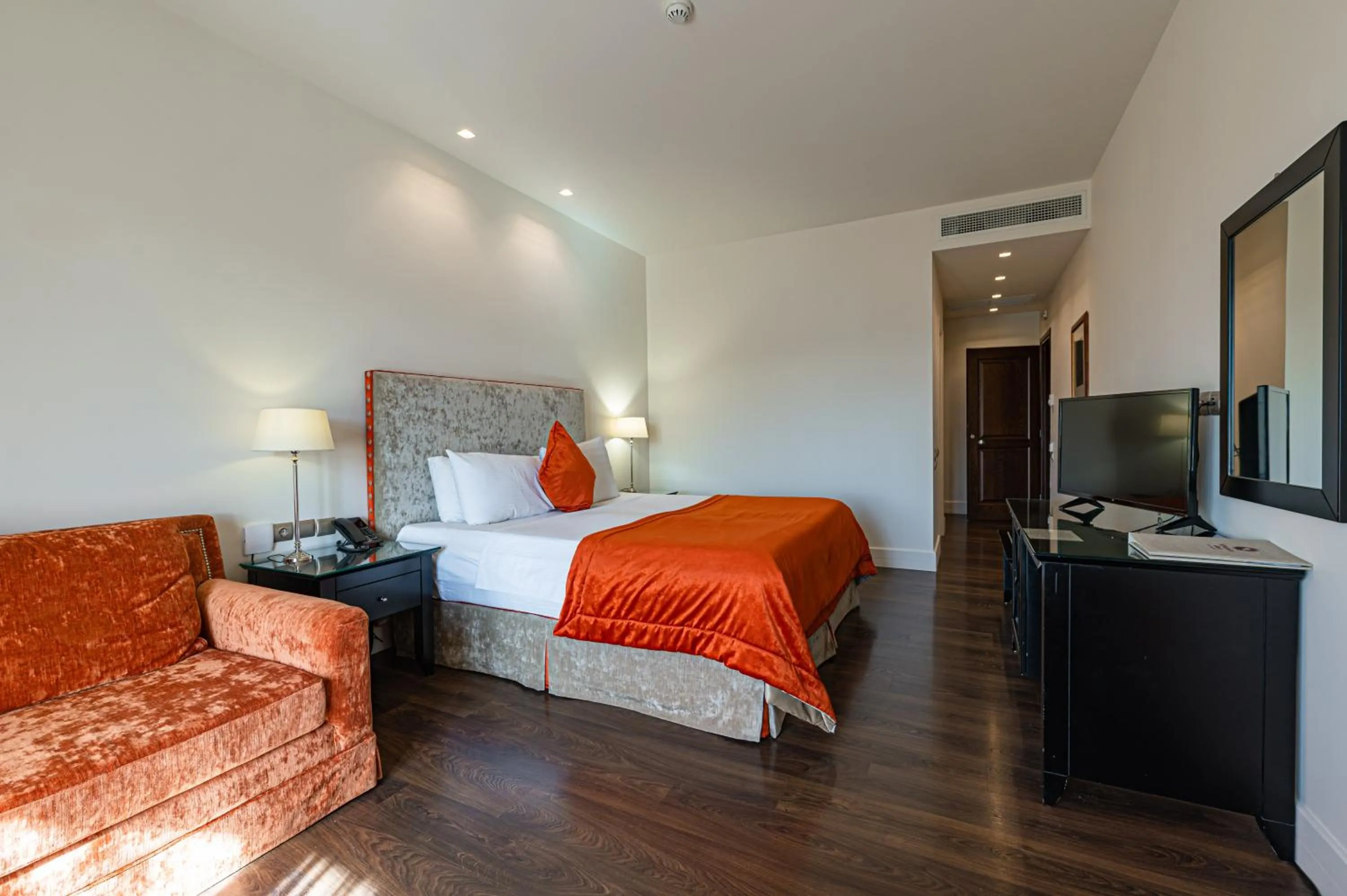 Photo of the whole room, Bed in Nymfasia Resort