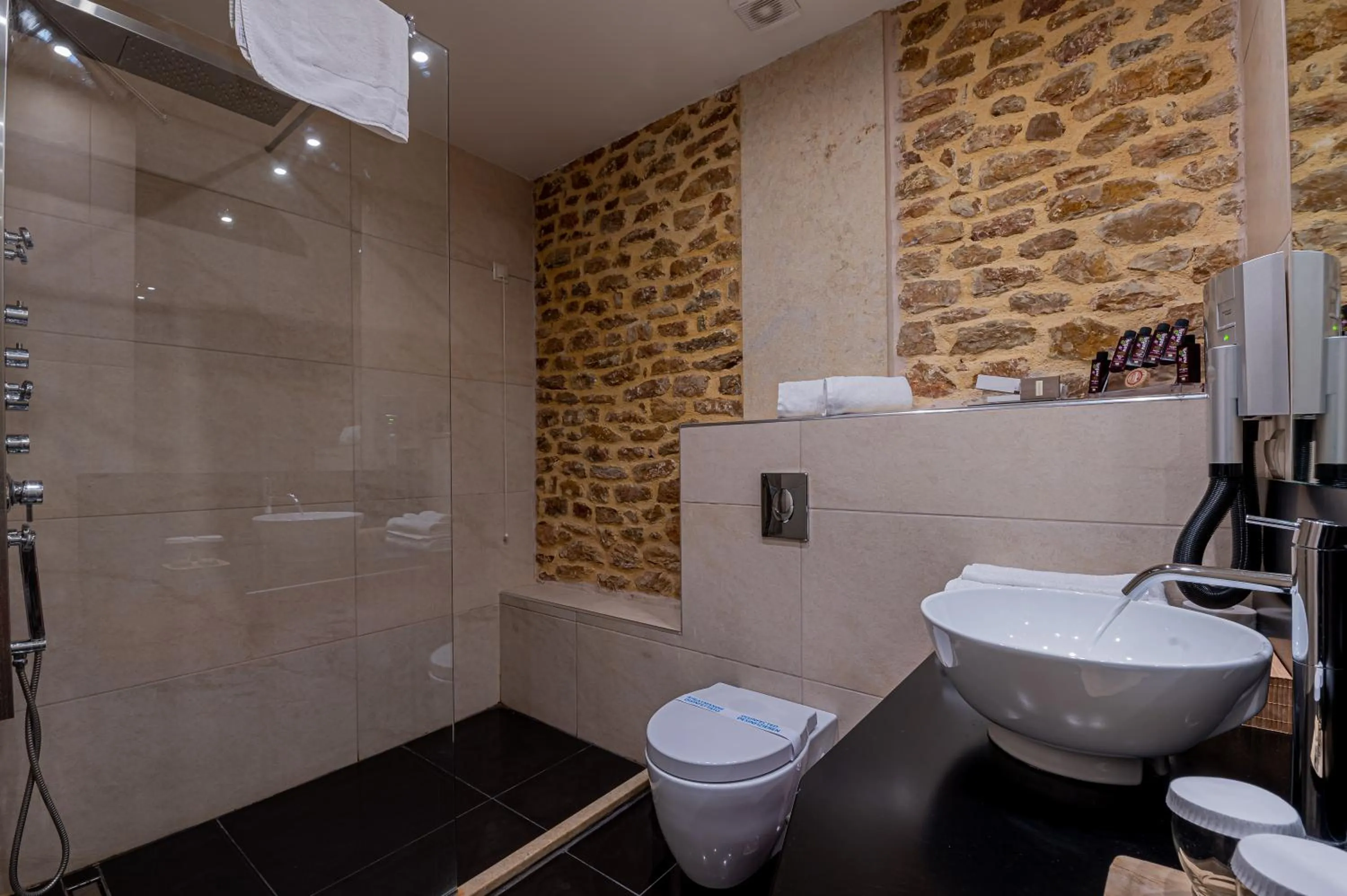 Bathroom in Nymfasia Resort