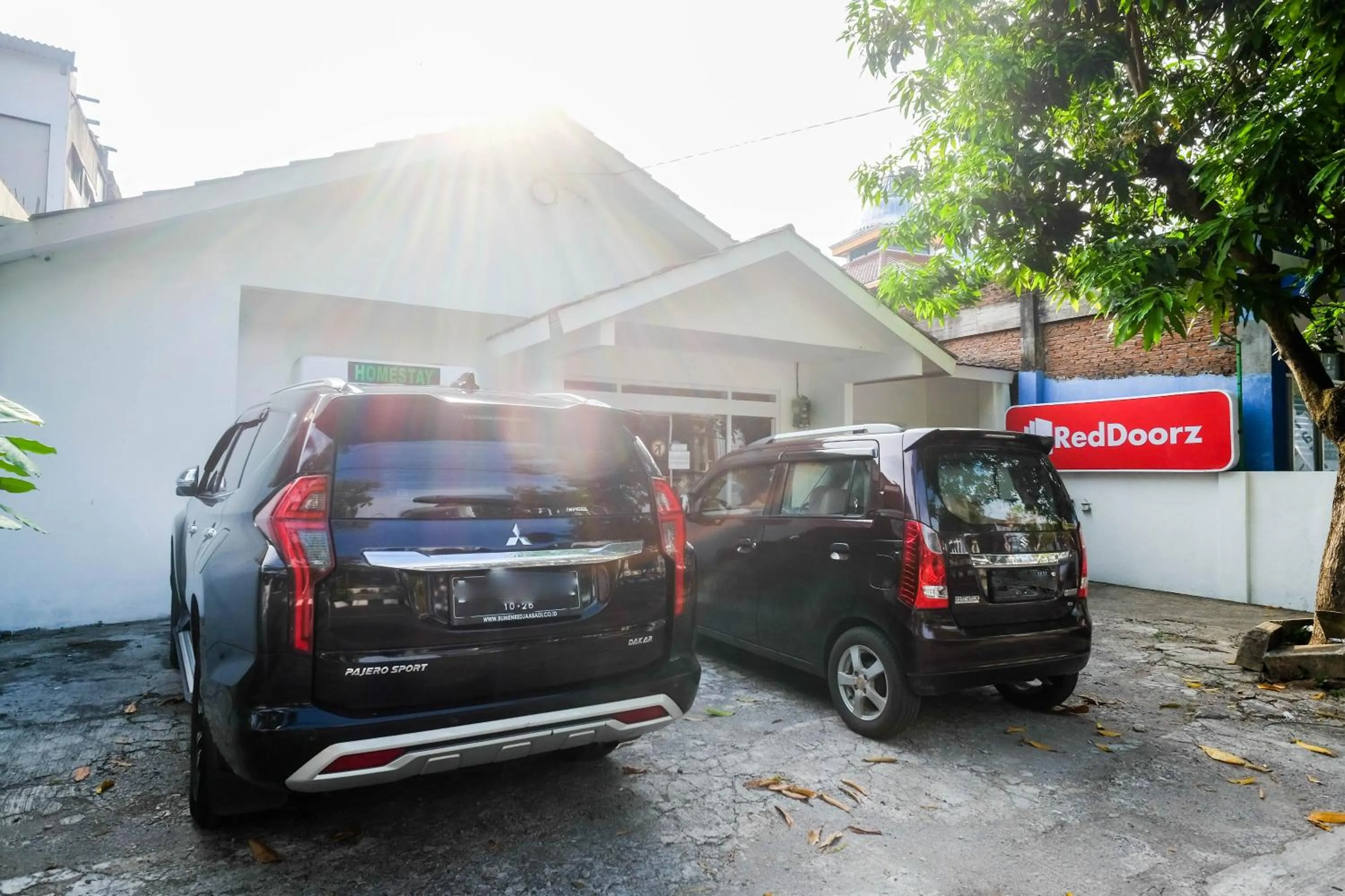 Parking in RedDoorz Syariah at Griya Merbotan Demak