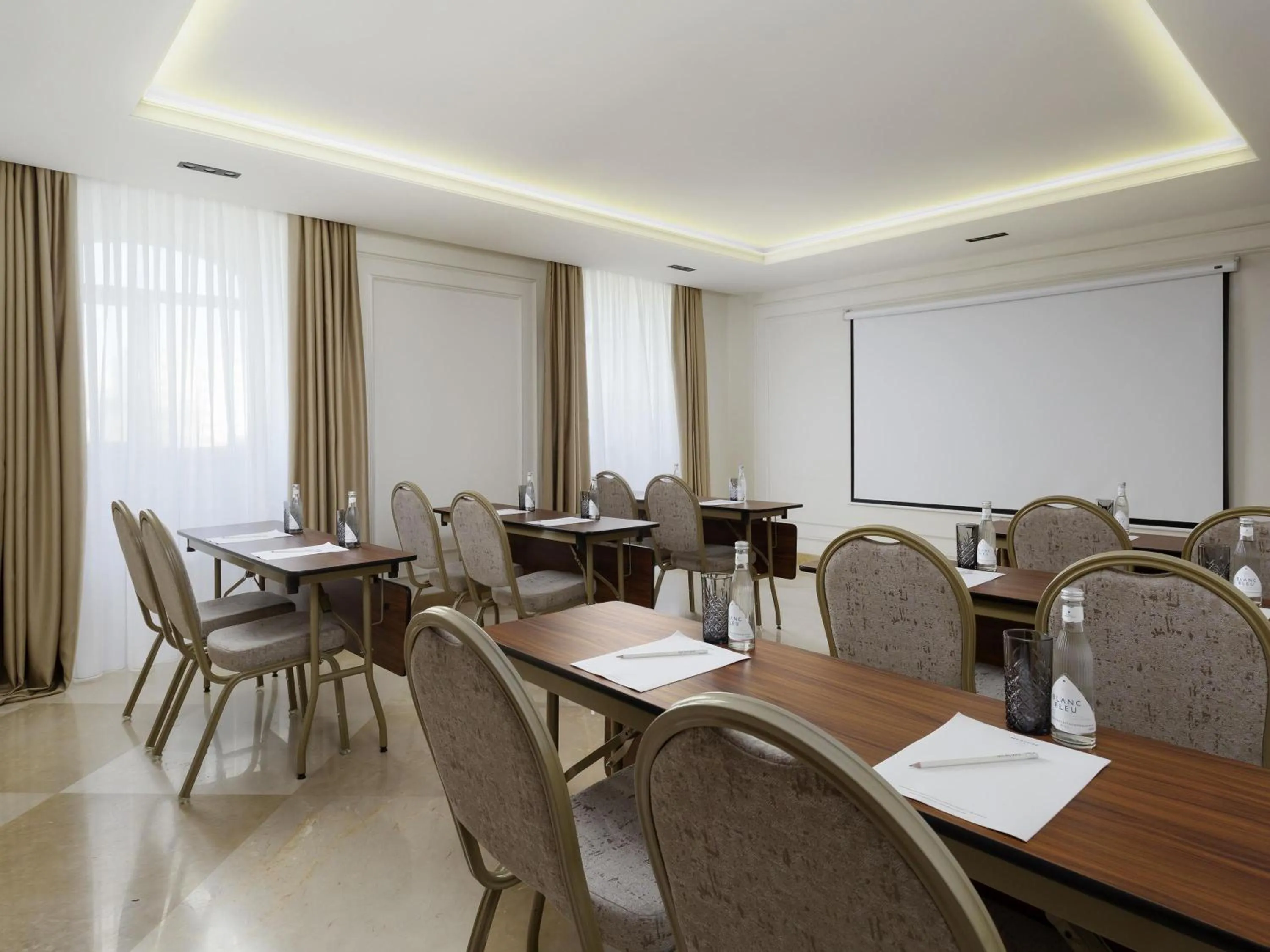 Meeting/conference room in Mercure Tashkent South