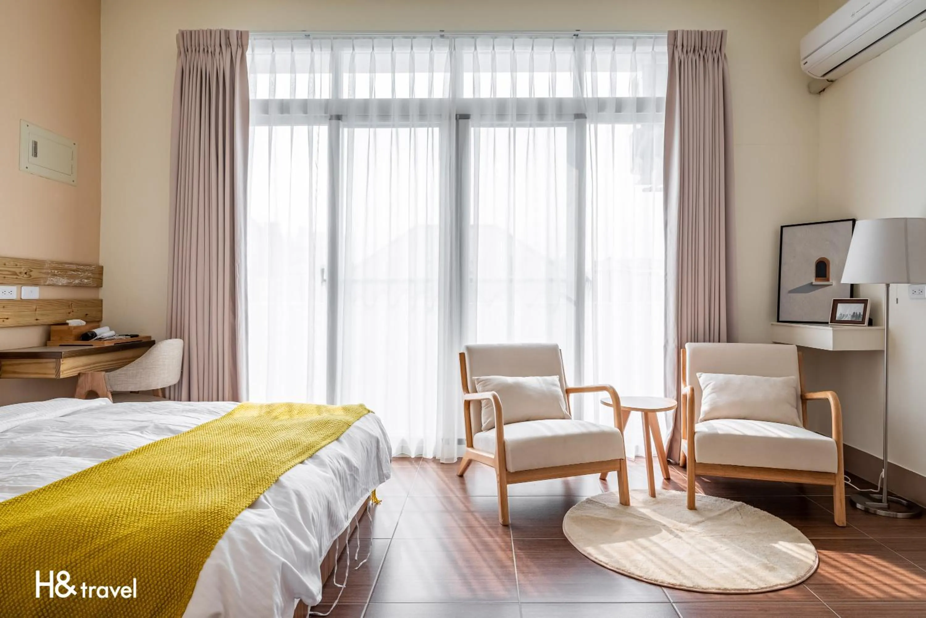 Balcony/Terrace, Bed in Taitung Feng Lin Resort Hotel