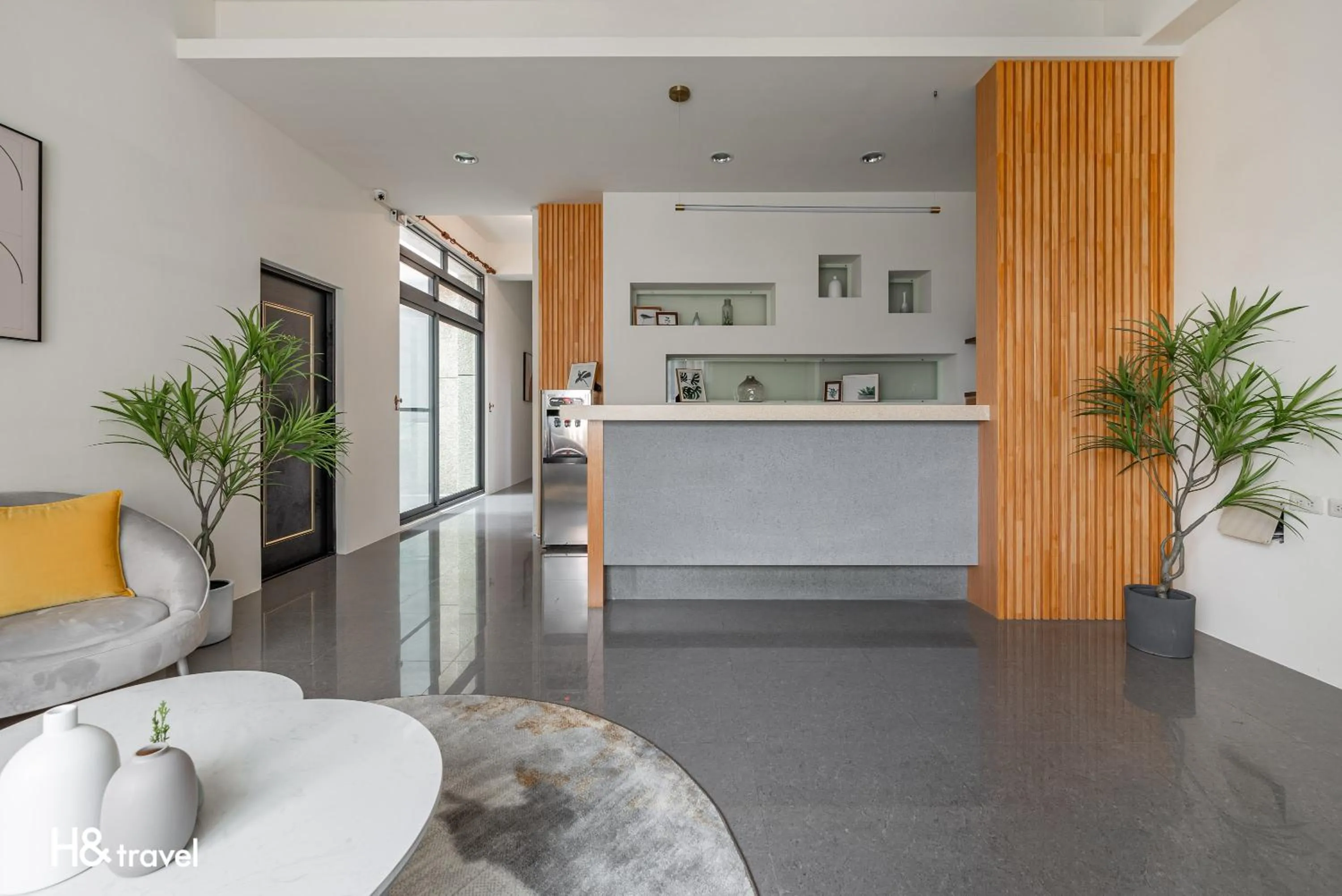 Communal lounge/ TV room in Taitung Feng Lin Resort Hotel