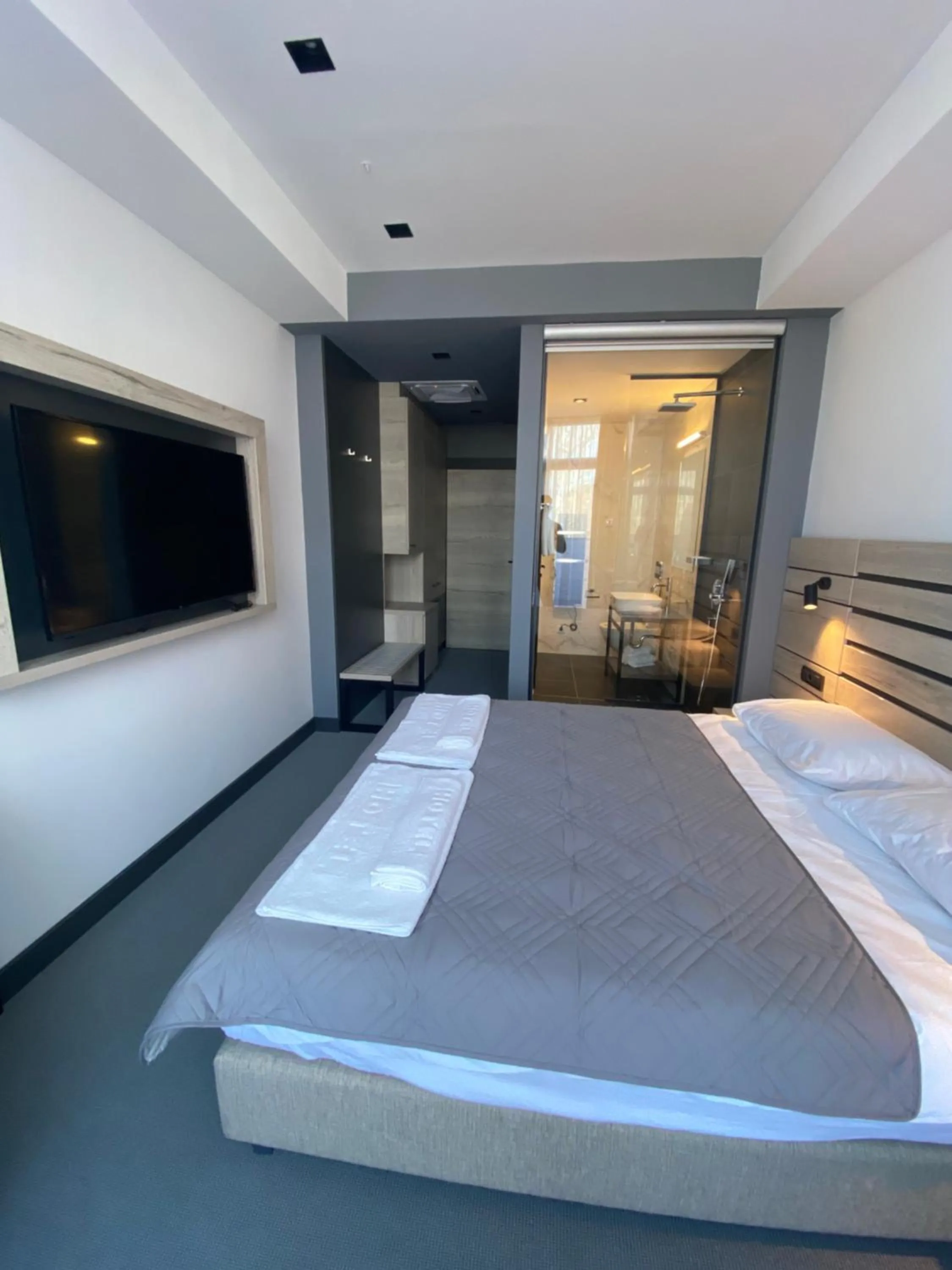 Bed in Super seven inn