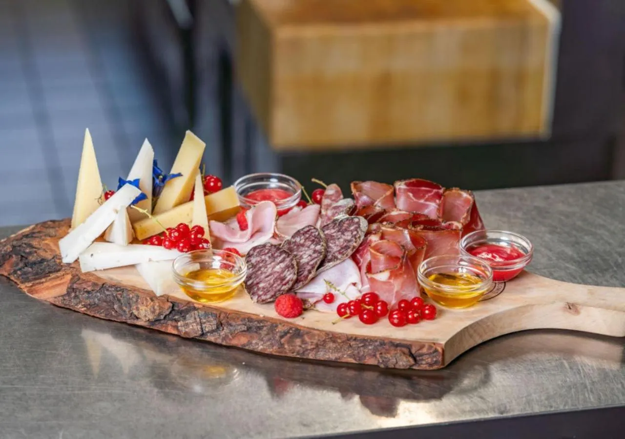 Restaurant/places to eat in Hotel Colfosco