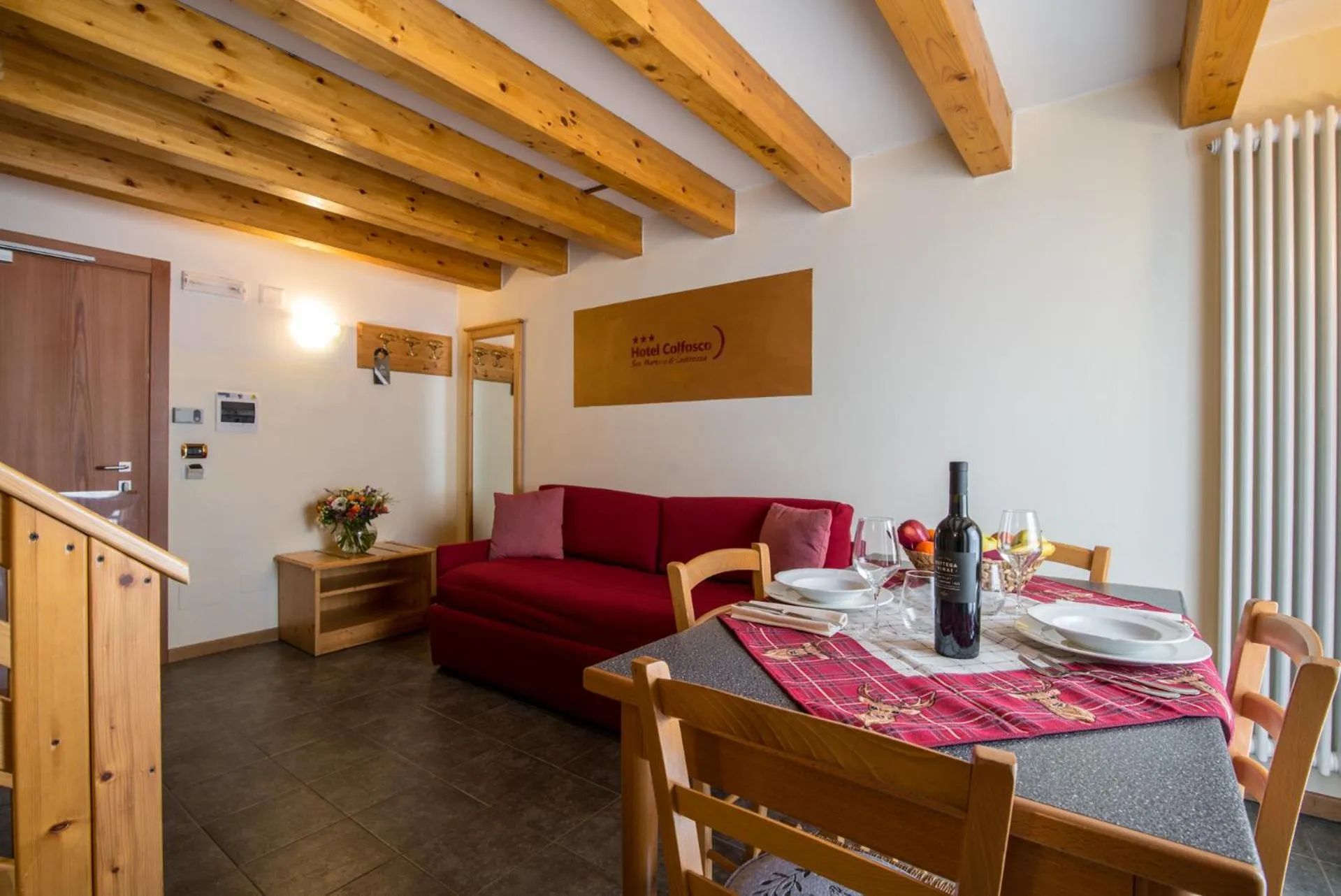 Seating area in Hotel Colfosco